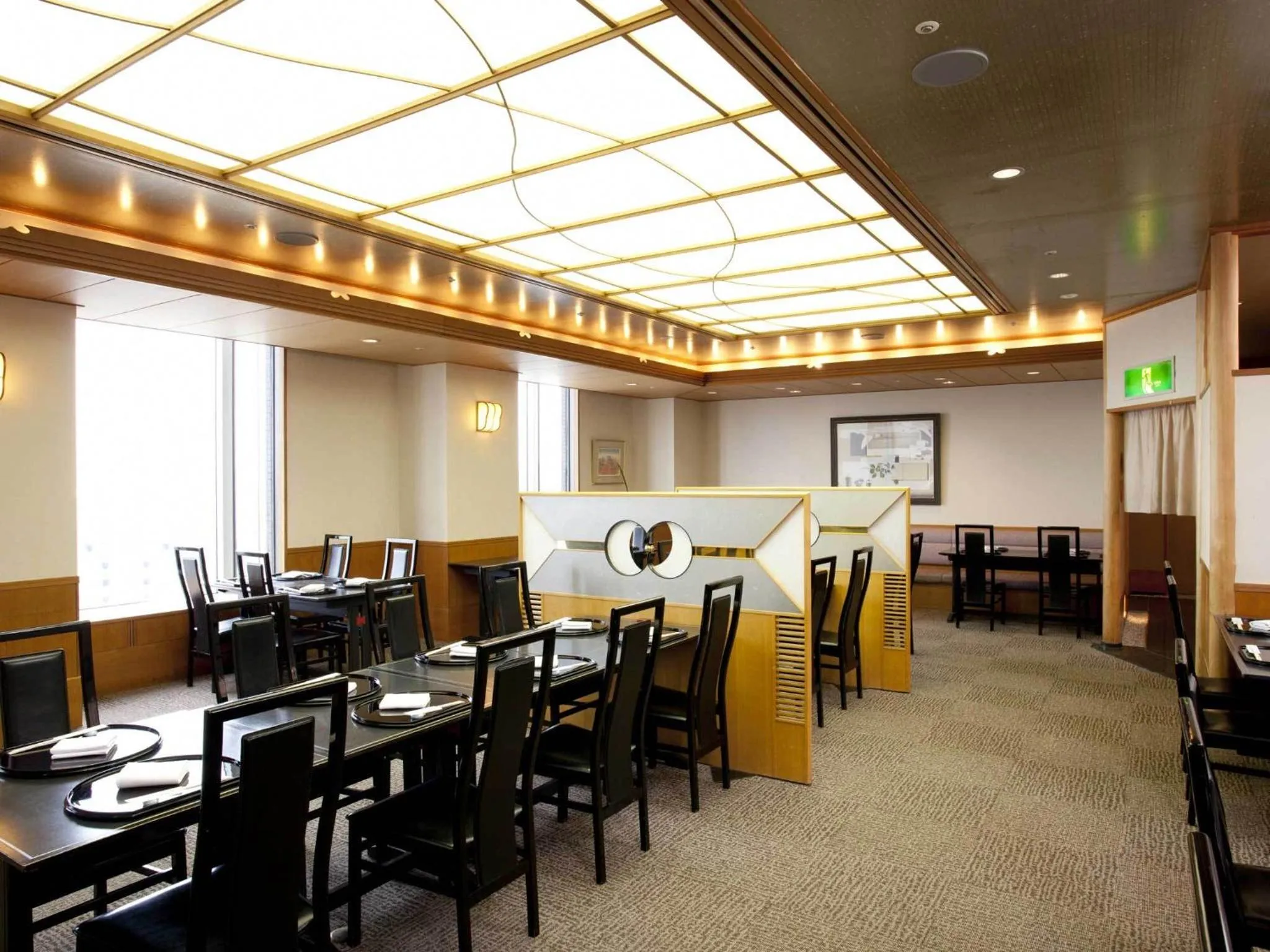 Restaurant/places to eat in Rembrandt Hotel Oita