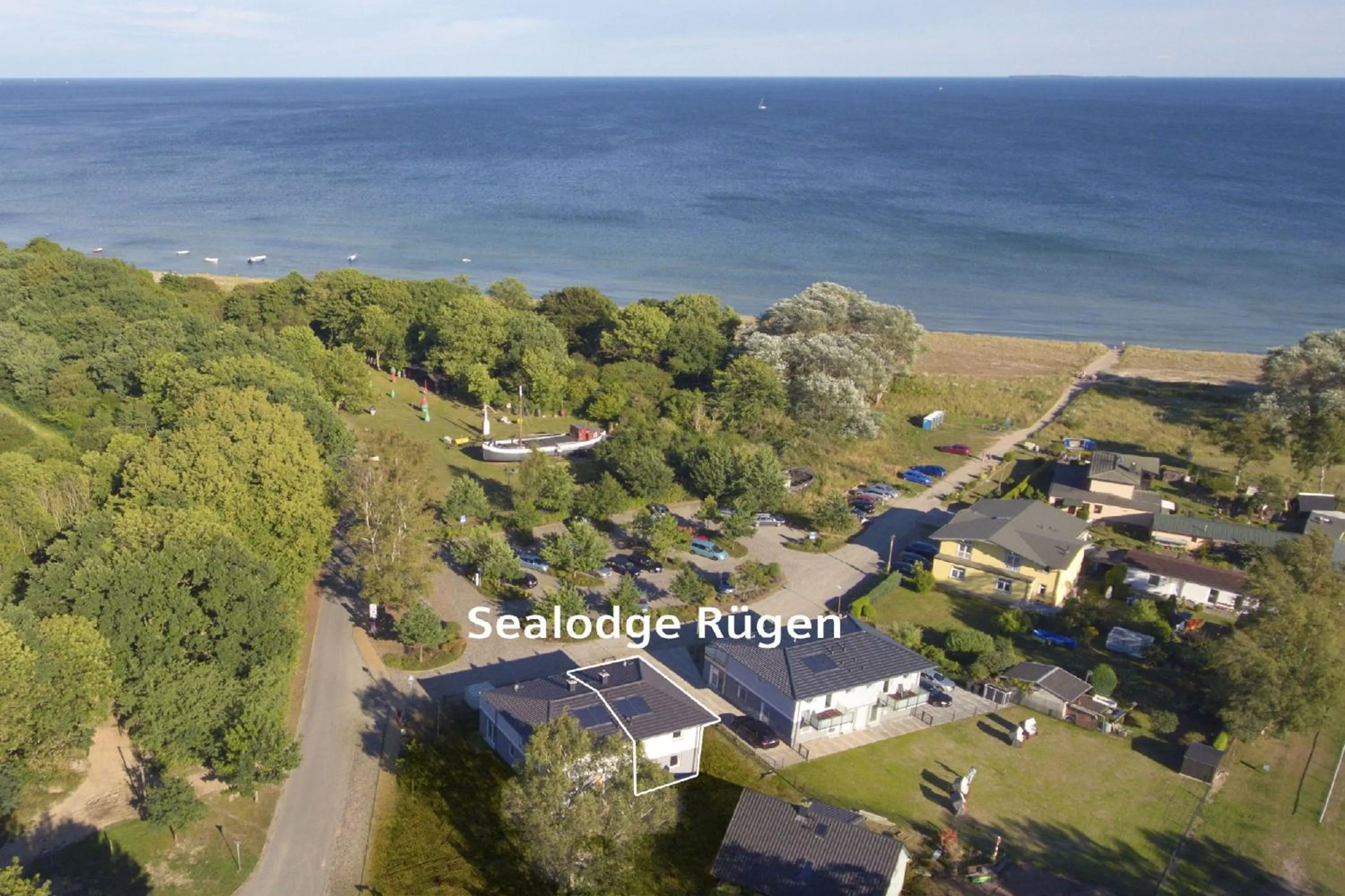 Sealodge Rügen mit gratis Sauna- und Schwimmbadnutzung im AHOI Sellin