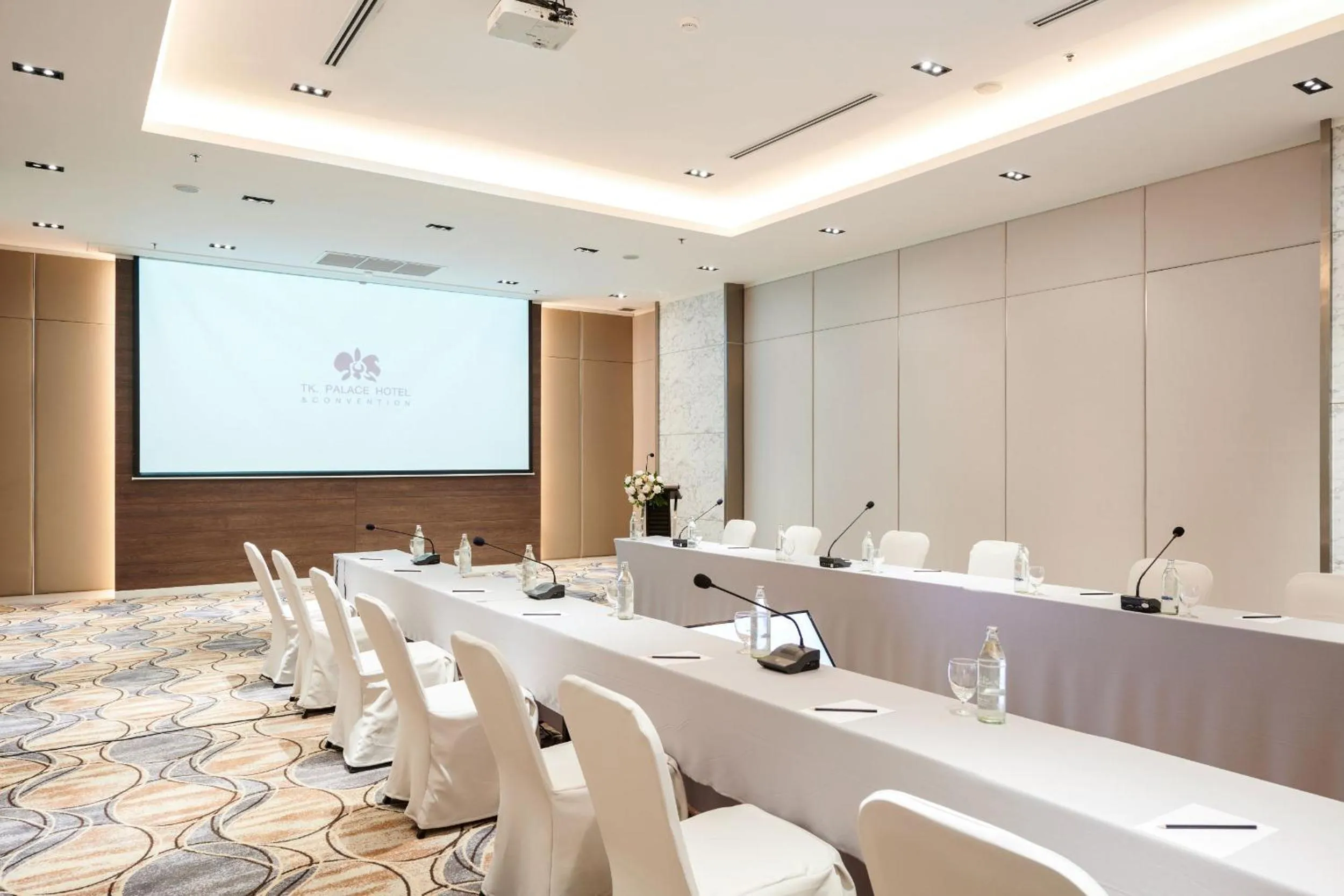 Meeting/conference room in TK Palace Hotel & Convention Bangkok