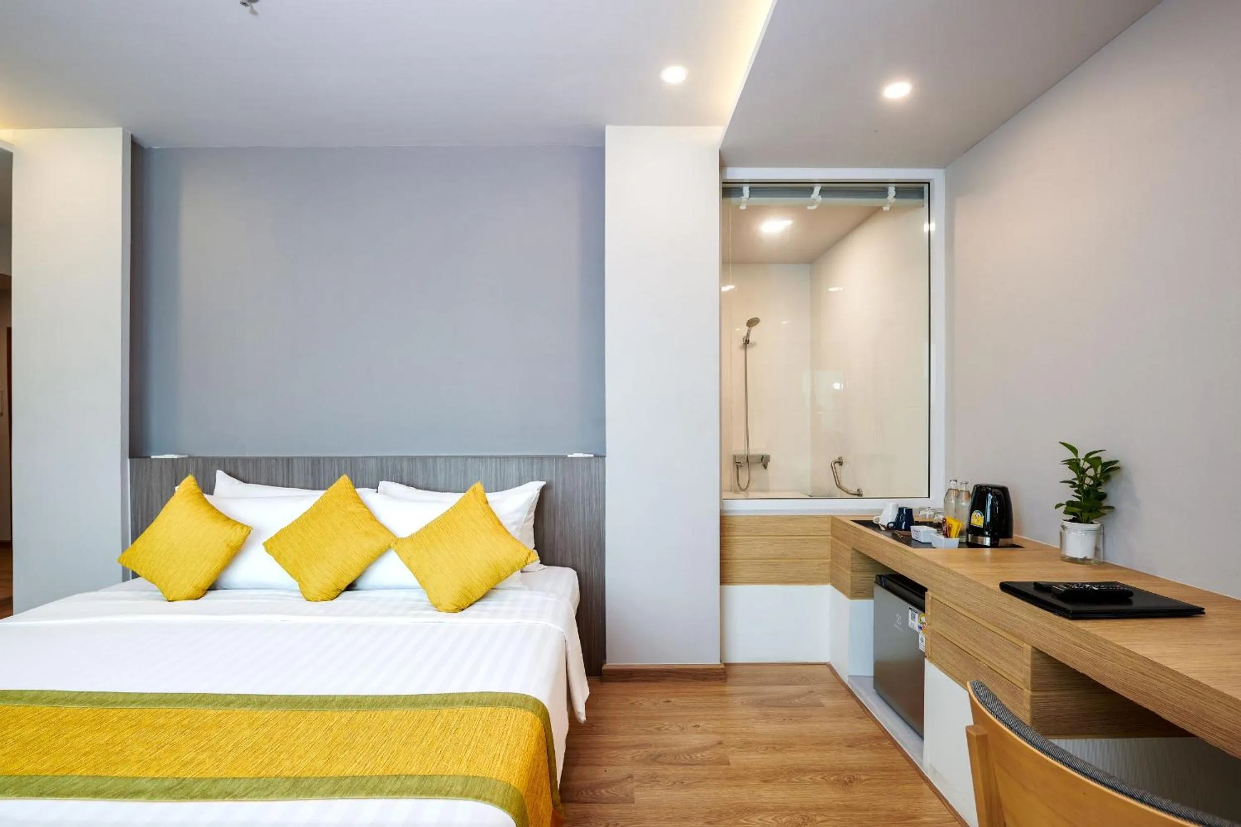 Bed in TK Palace Hotel & Convention Bangkok