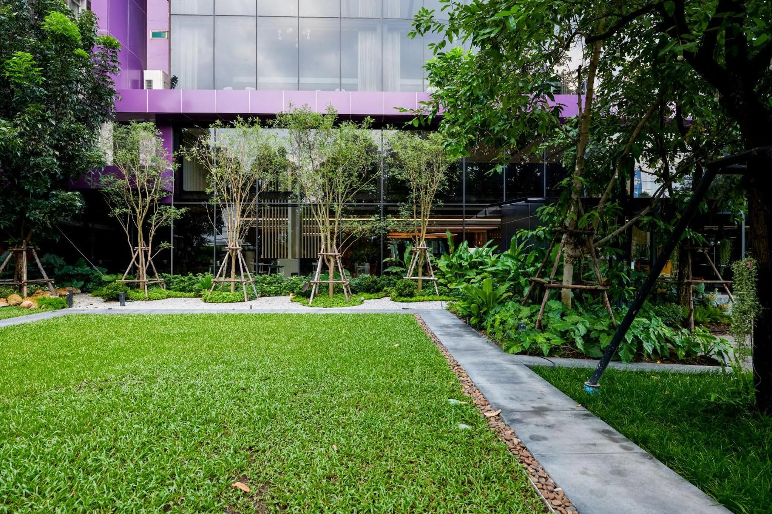 Garden in TK Palace Hotel & Convention Bangkok