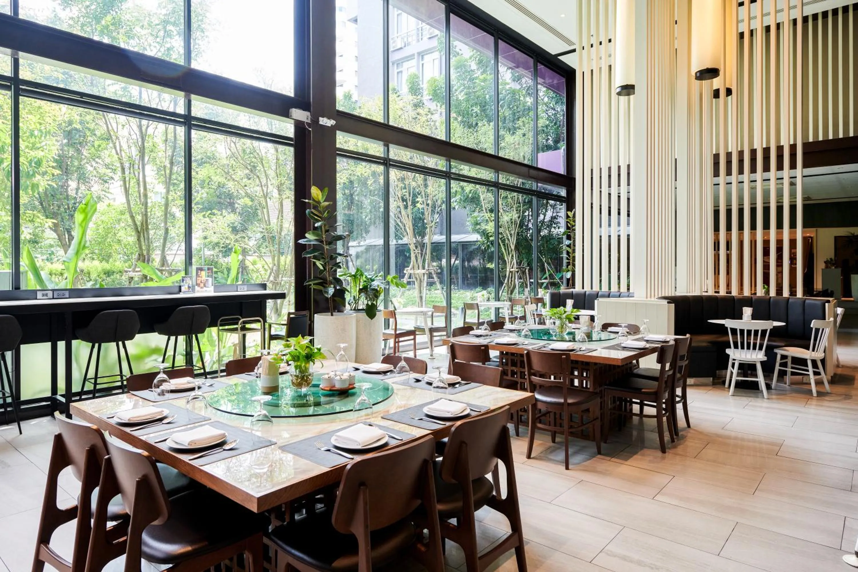 Restaurant/places to eat in TK Palace Hotel & Convention Bangkok