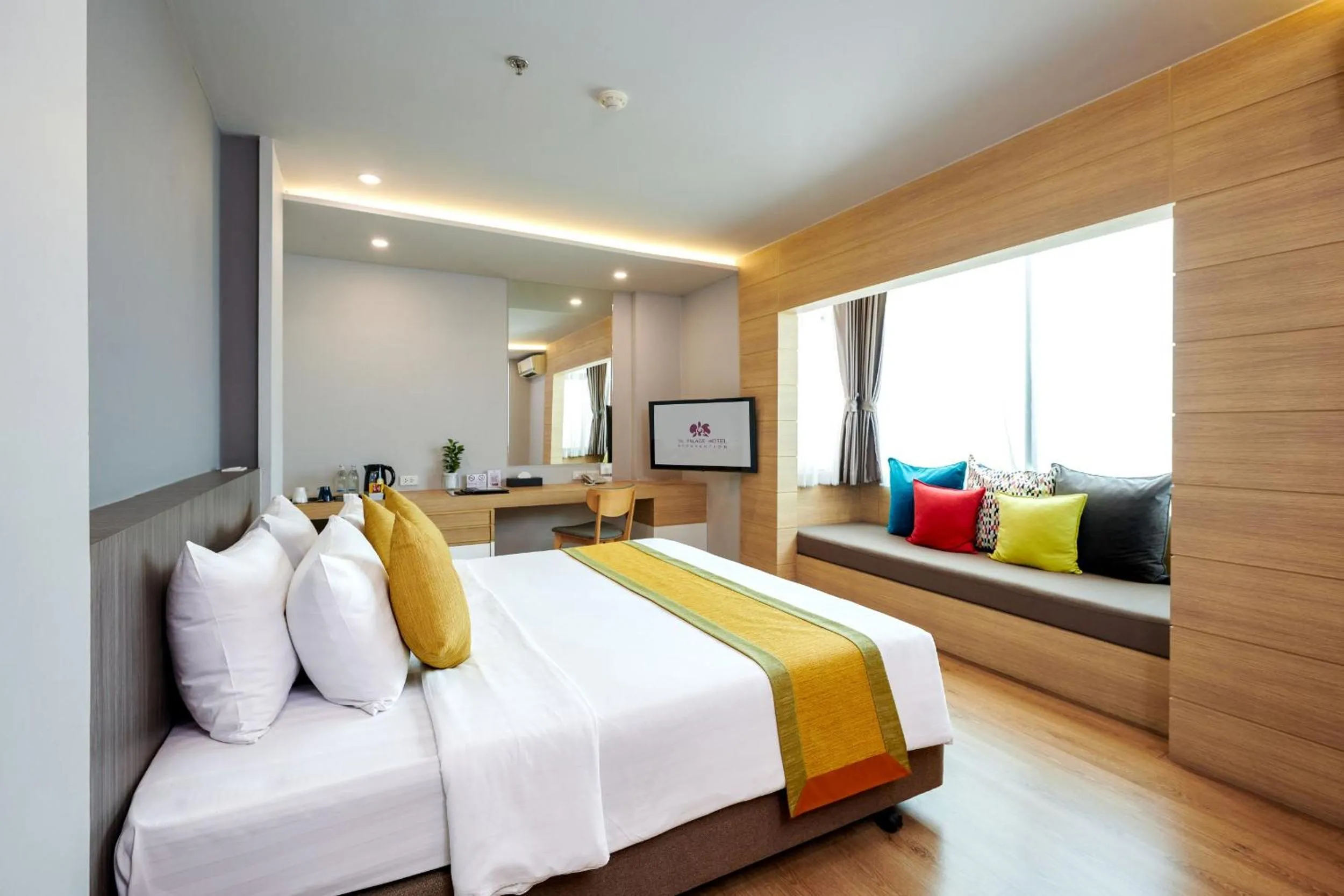 Bed in TK Palace Hotel & Convention Bangkok