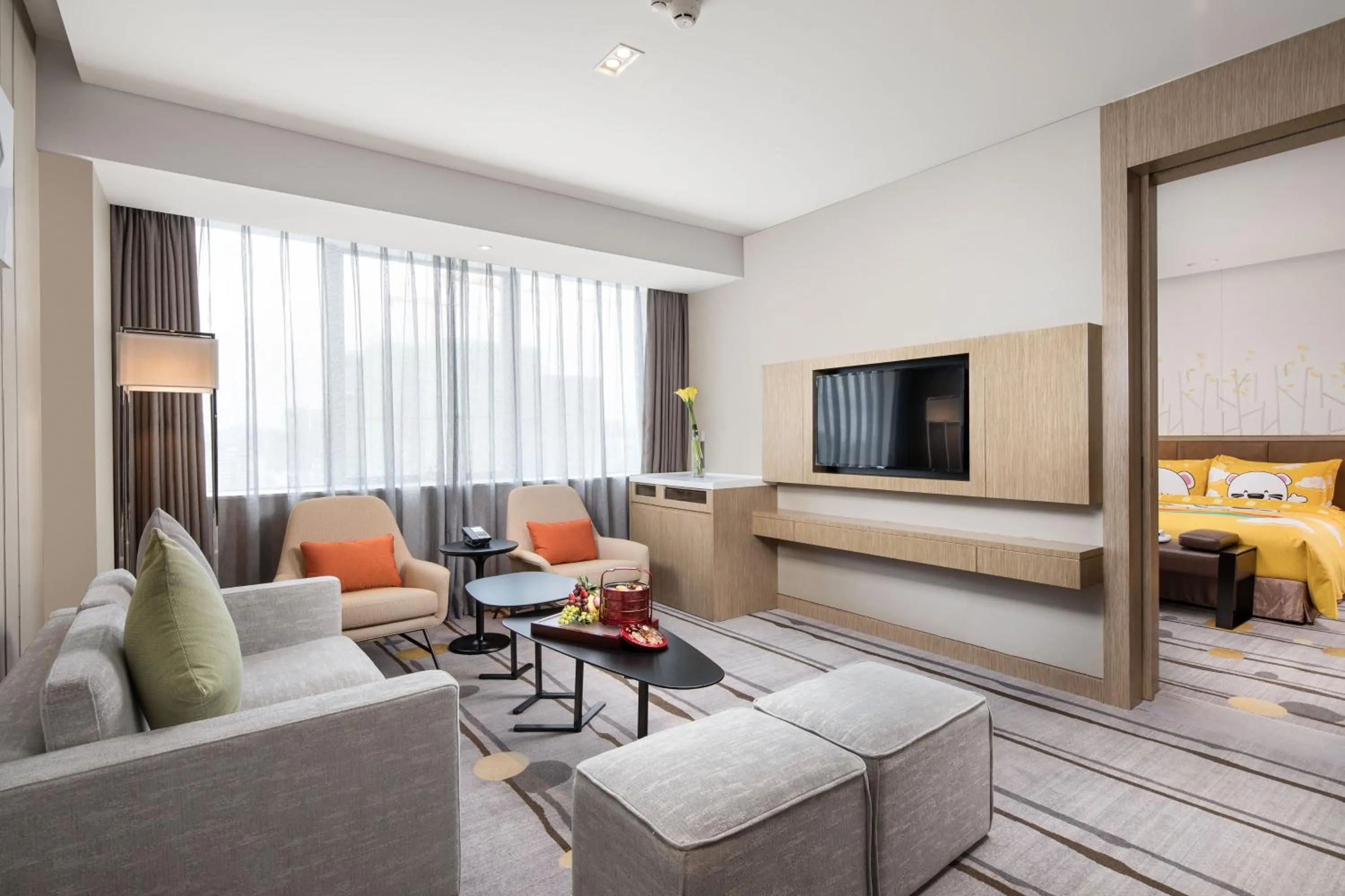 Photo of the whole room, Bed in Holiday Inn Shaoguan Downtown by IHG