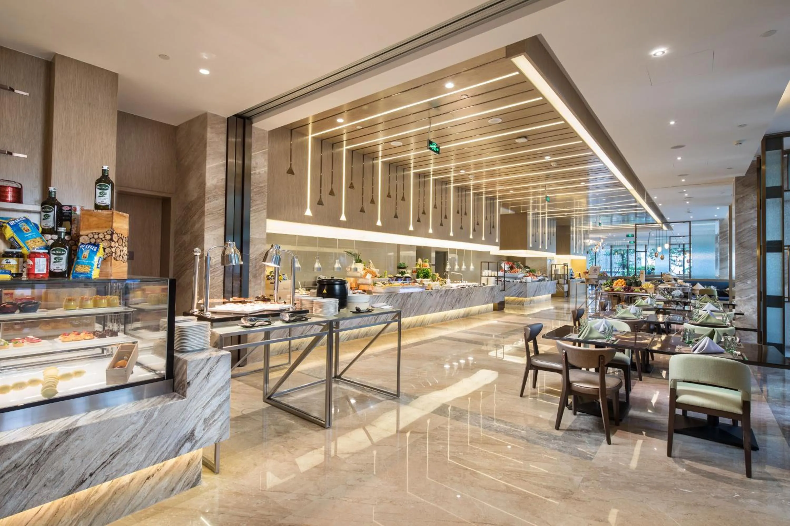 Breakfast in Holiday Inn Shaoguan Downtown by IHG