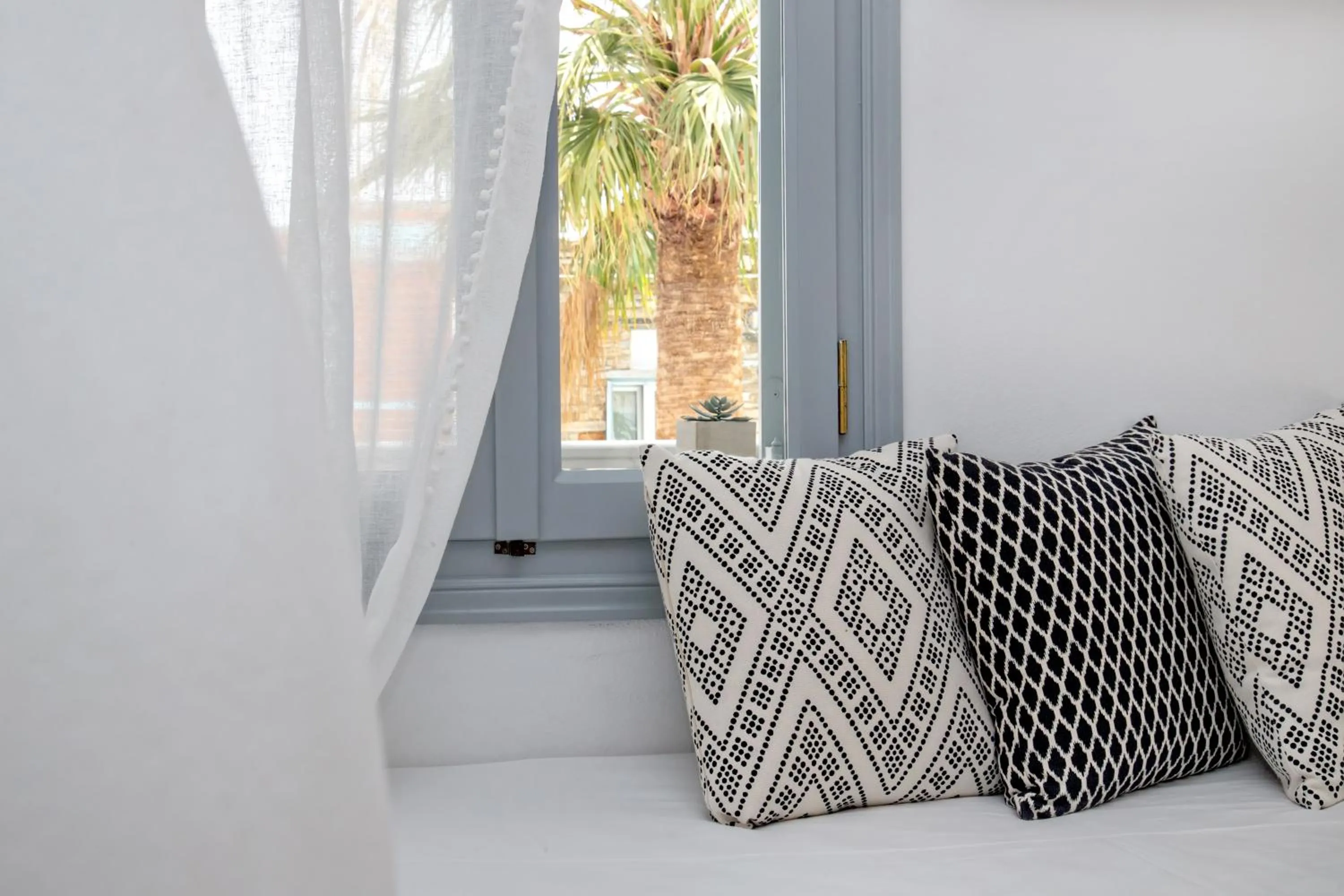 Seating area in Onar Hotel & Suites