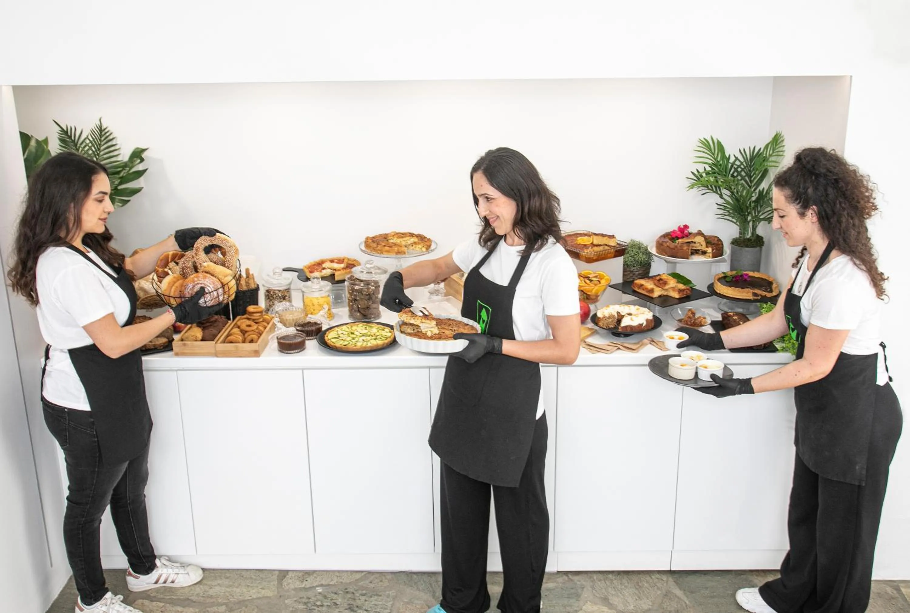 Buffet breakfast in Onar Hotel & Suites