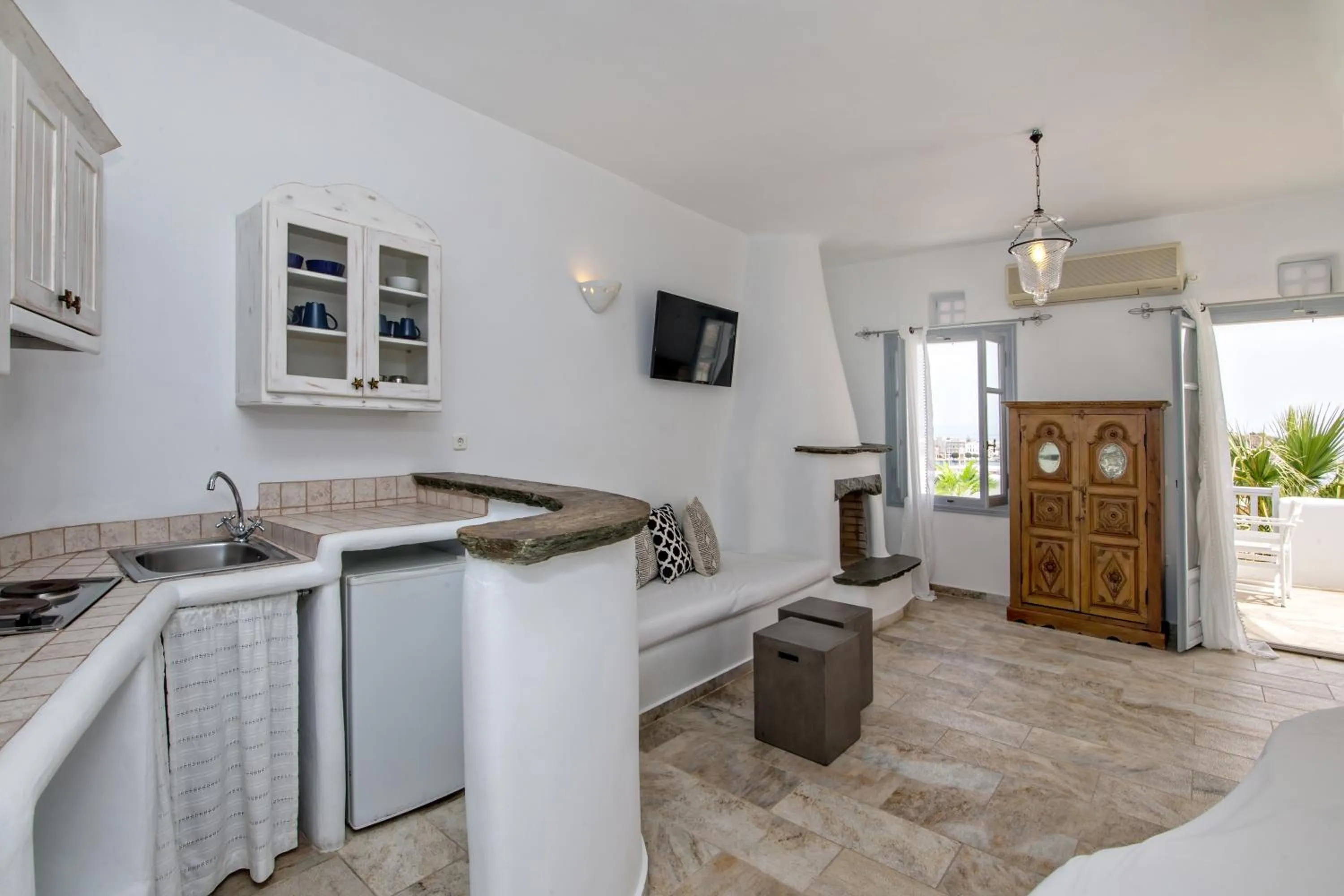 Kitchen or kitchenette in Onar Hotel & Suites