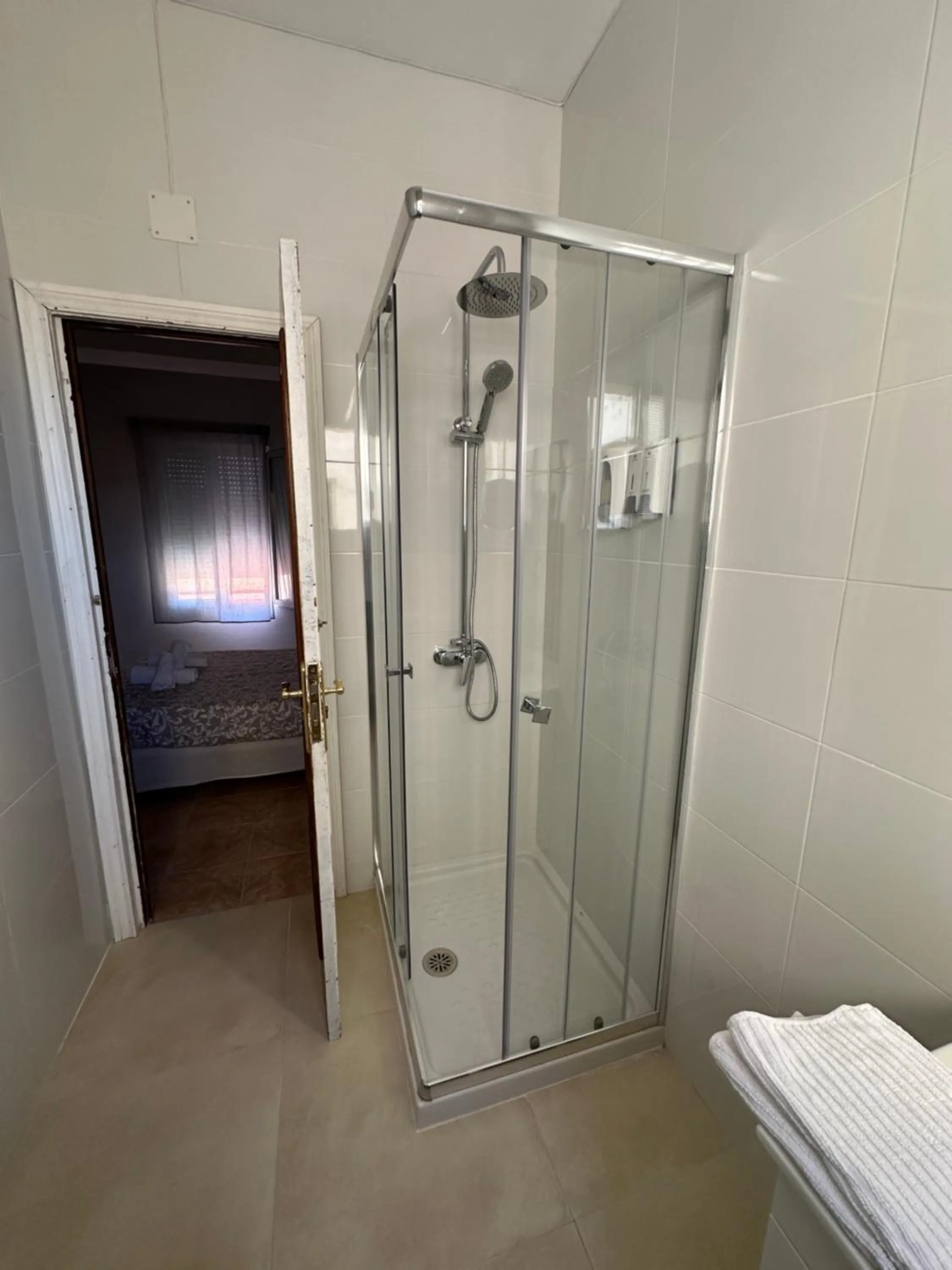 Shower in Hostal Arrate