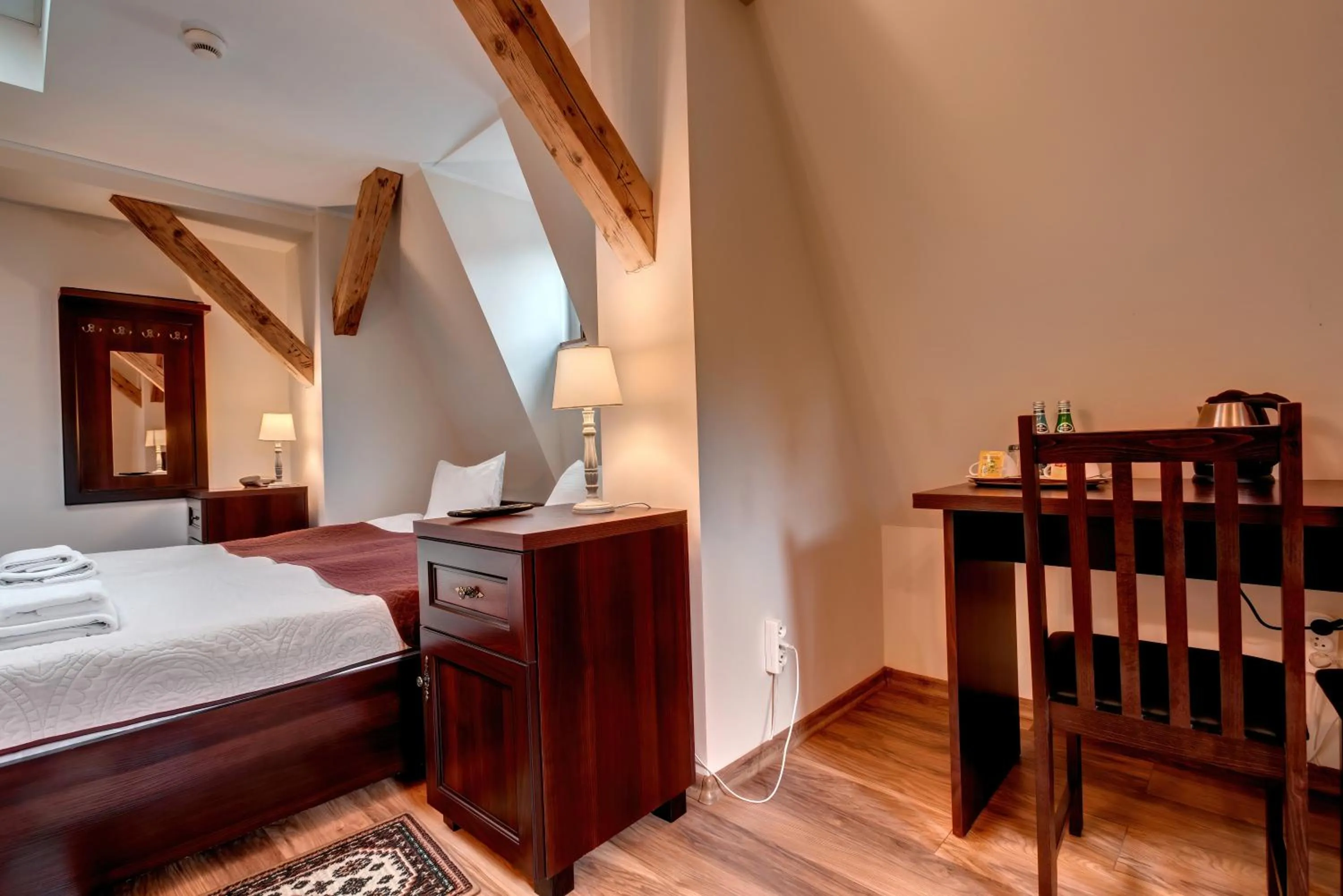 Bathroom, Bed in Hotel Charlotta