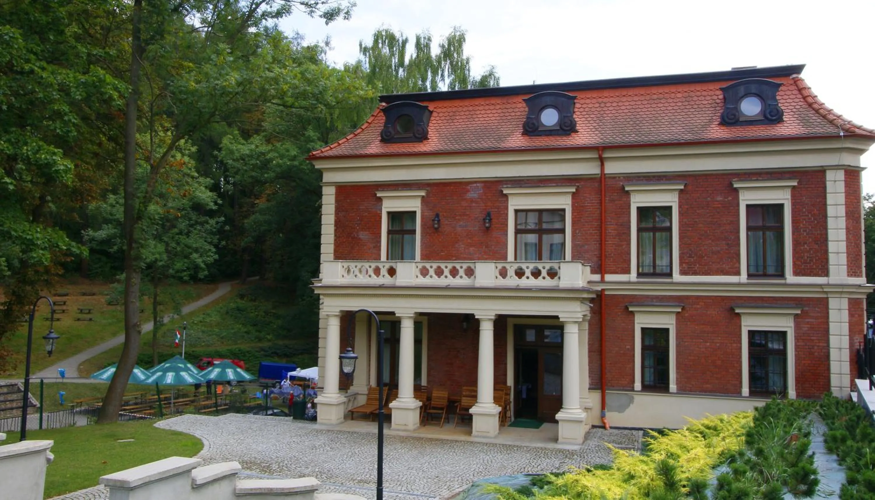 Property building in Hotel Charlotta