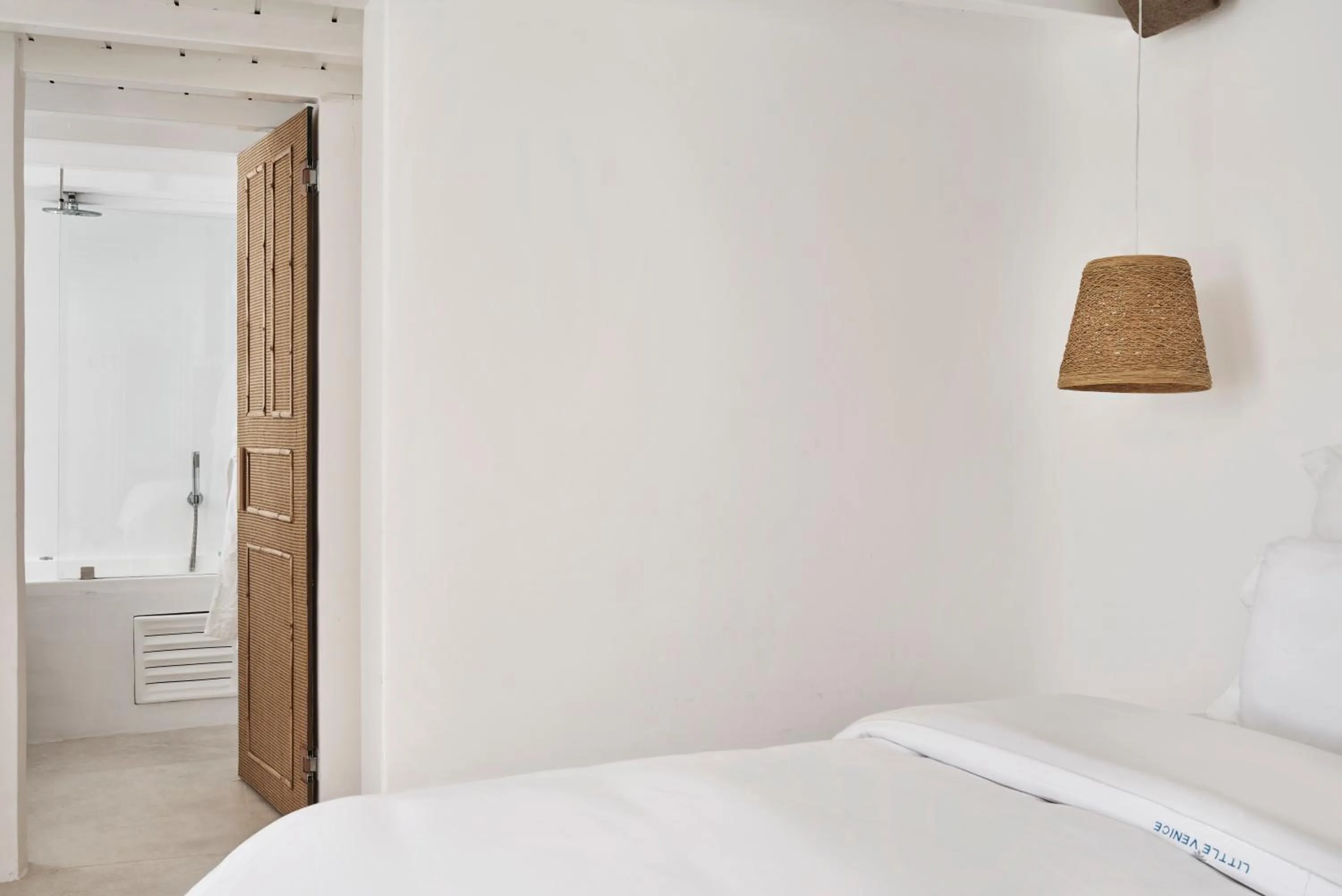 Bath, Bed in Little Venice Suites