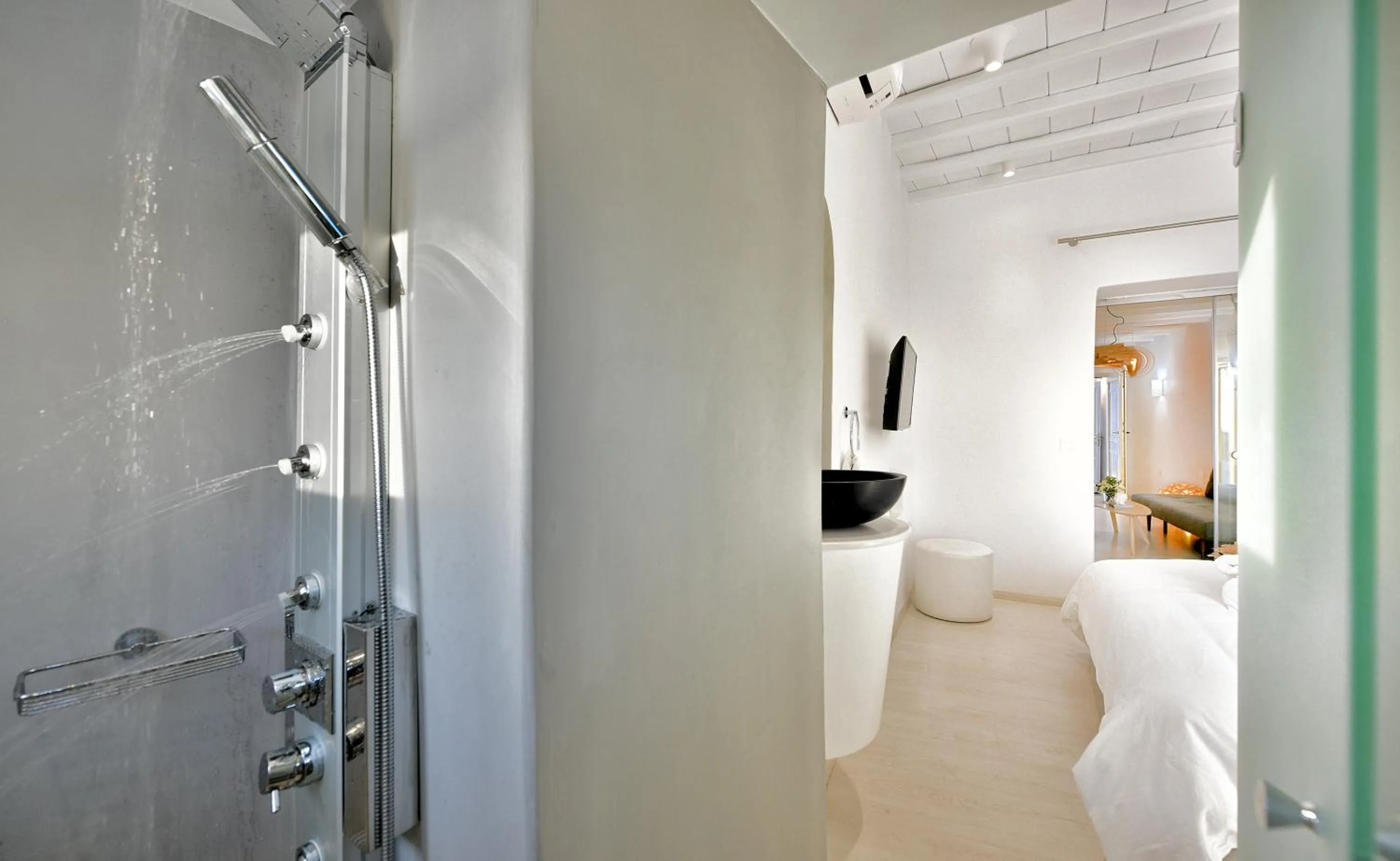 Shower in Little Venice Suites