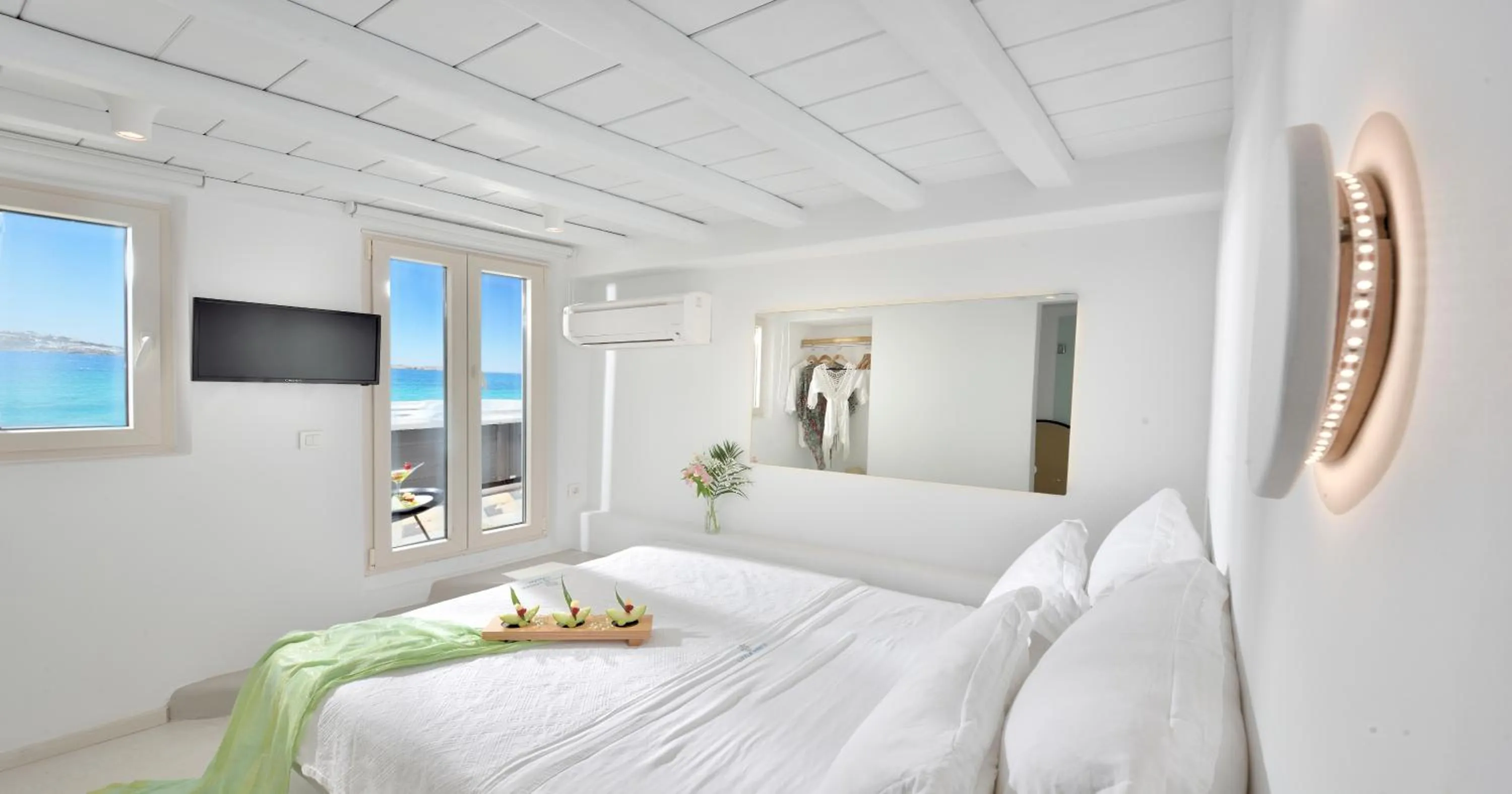 Bedroom, Bed in Little Venice Suites