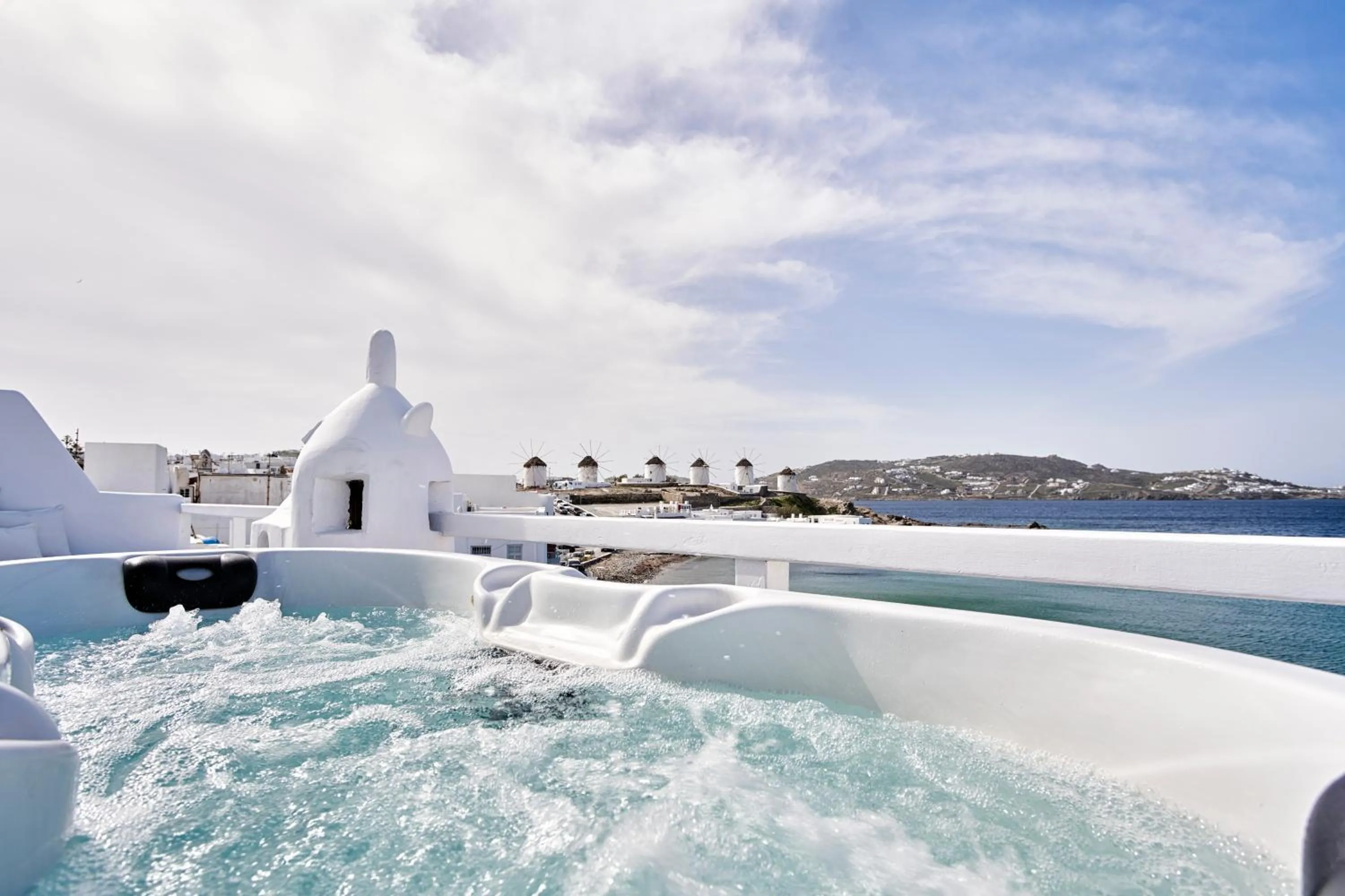 Hot Tub in Little Venice Suites