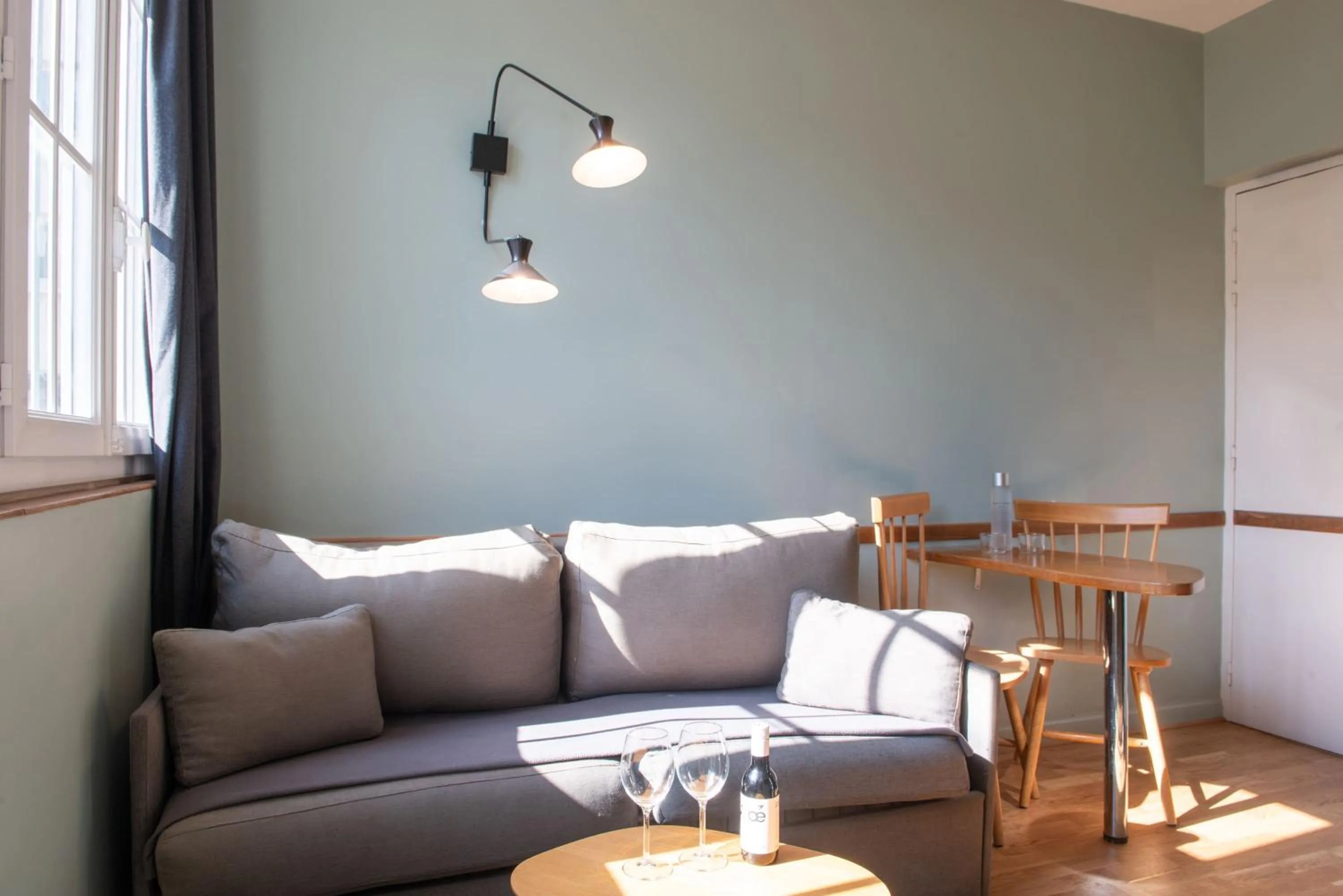 Living room in Hôtel Helzear Montparnasse