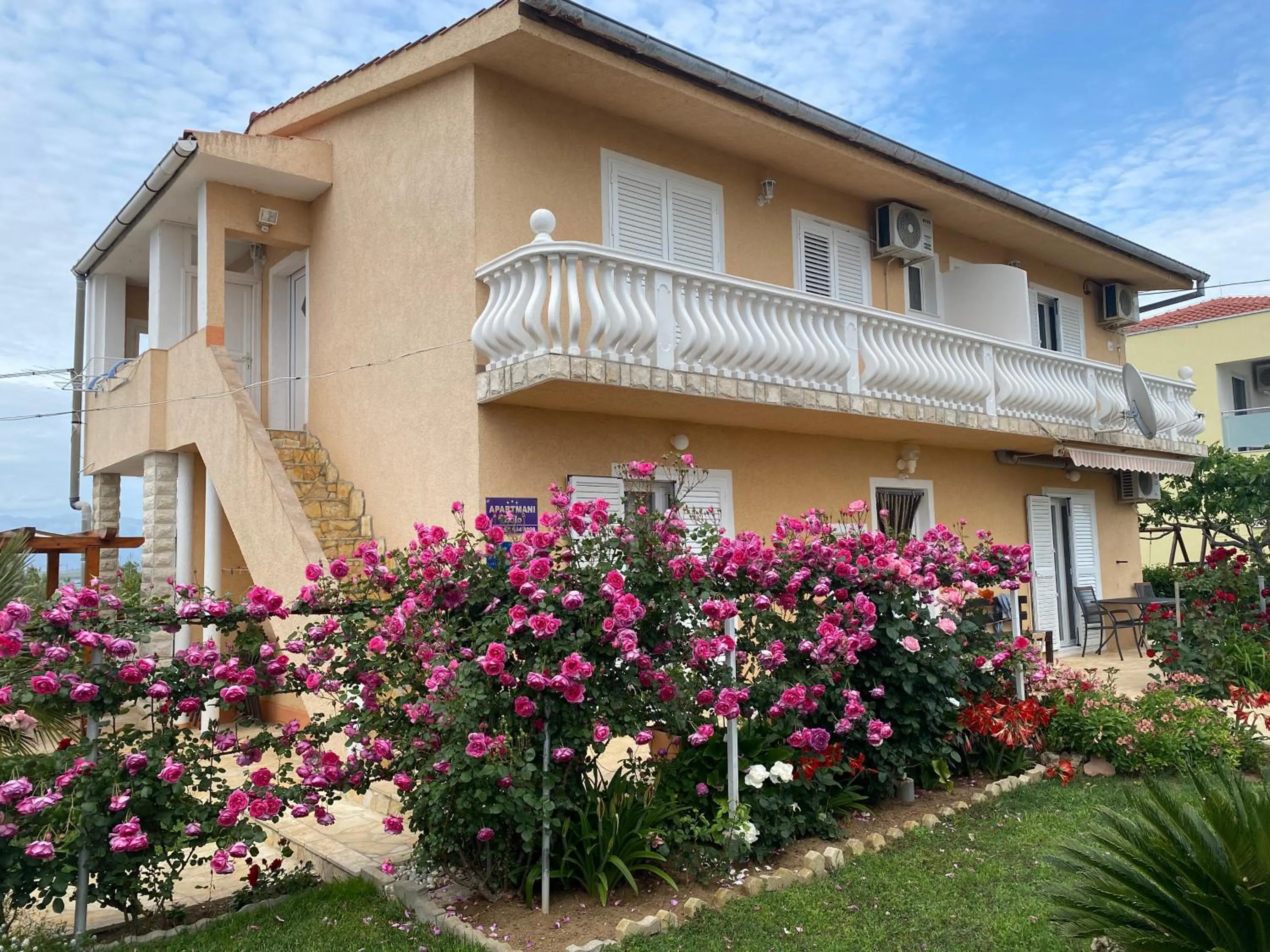 Apartments Lolo