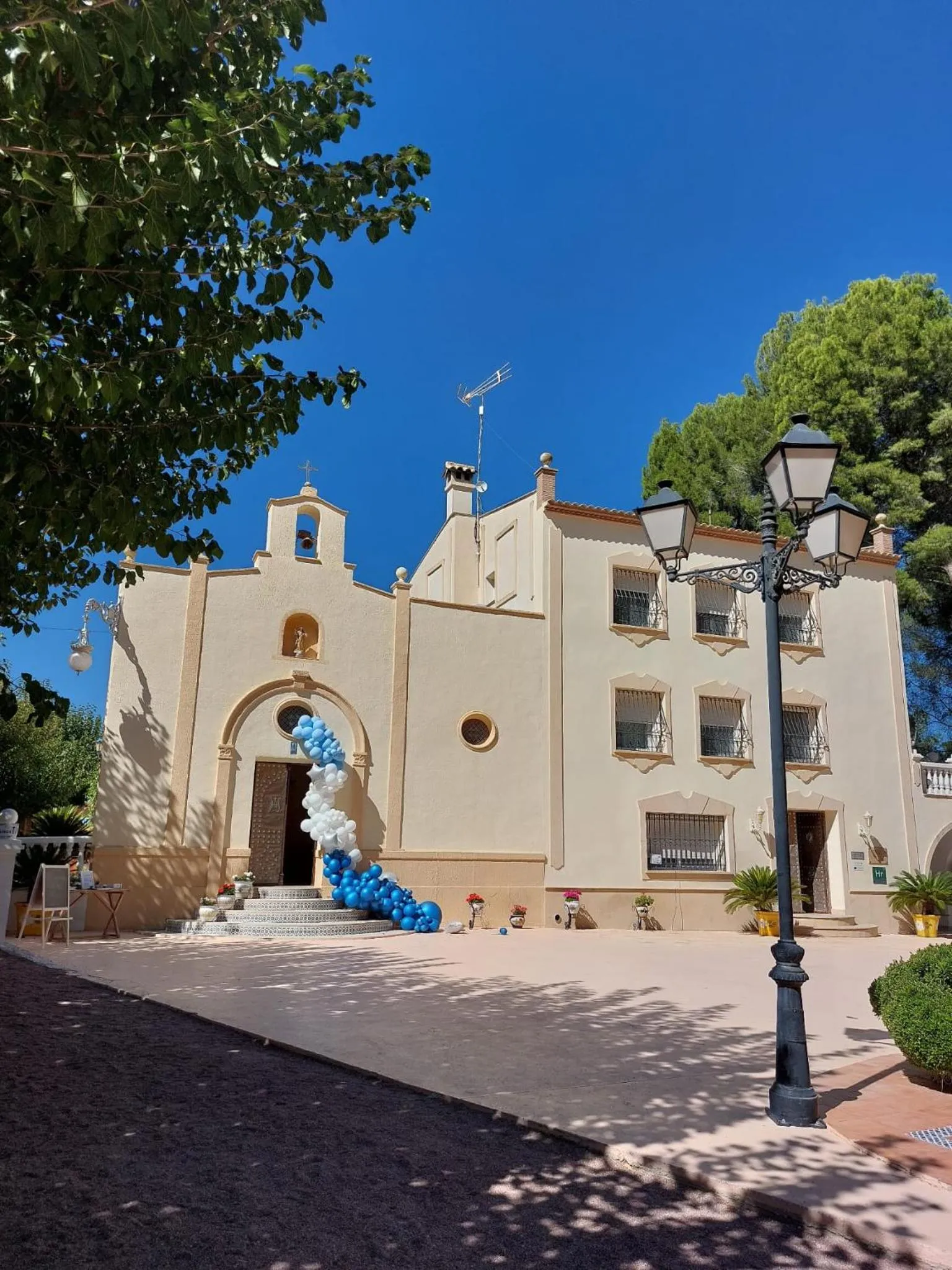 Property building in Casa de La Campana