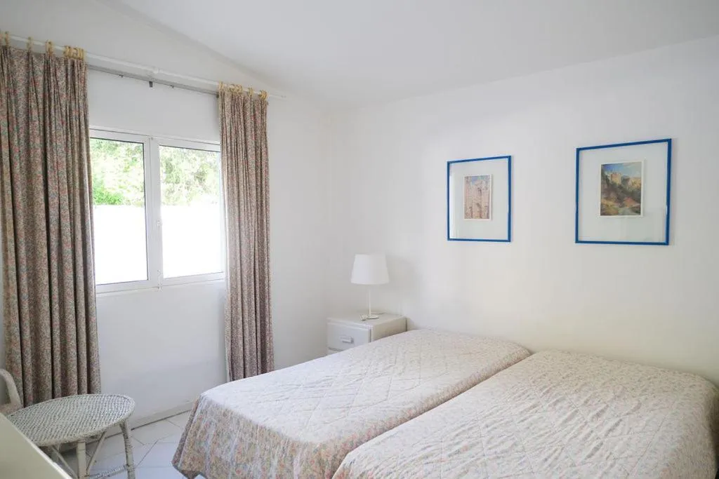 Bed in Aldeamento Turistico da Prainha