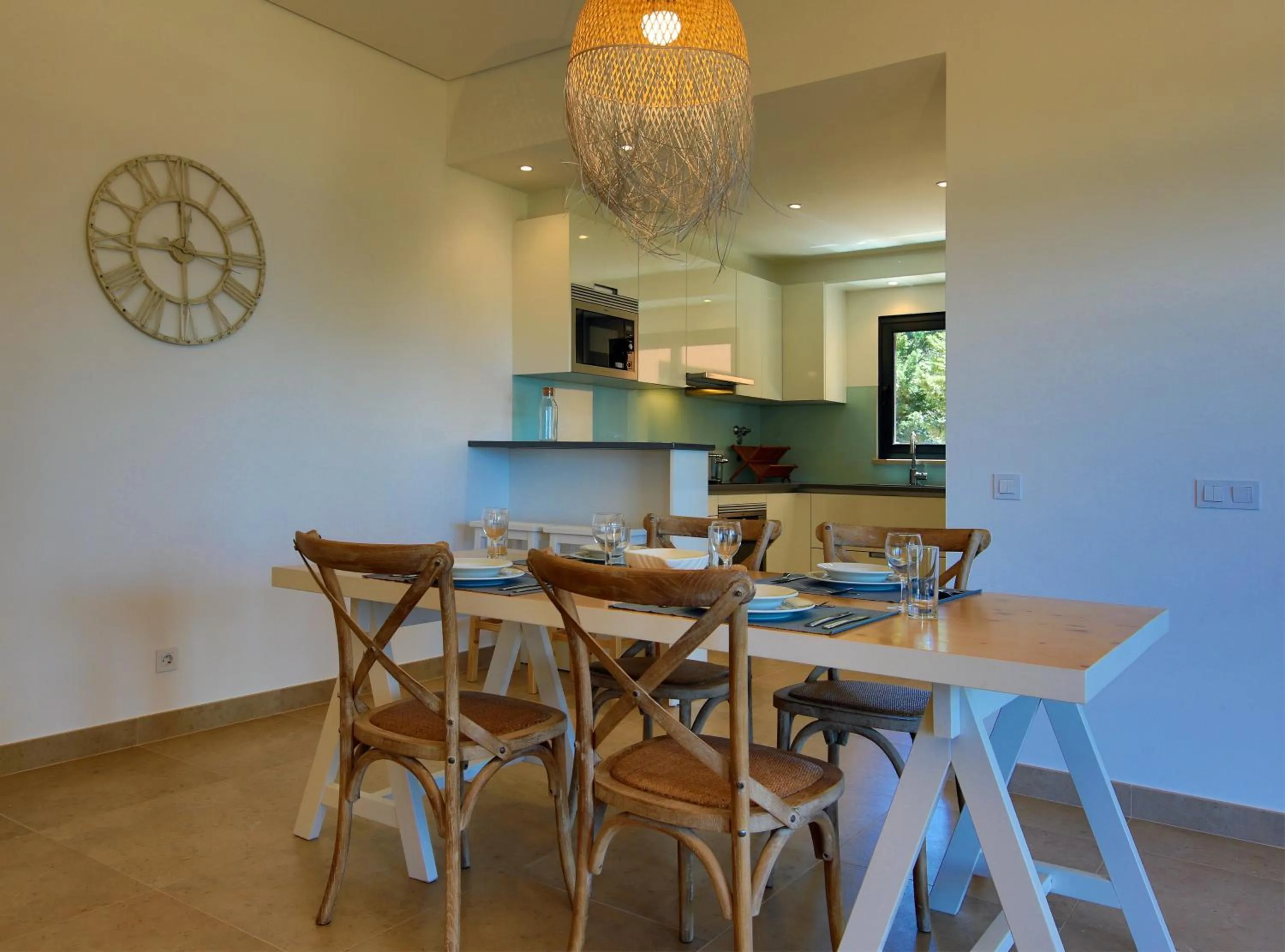 Kitchen or kitchenette in Aldeamento Turistico da Prainha