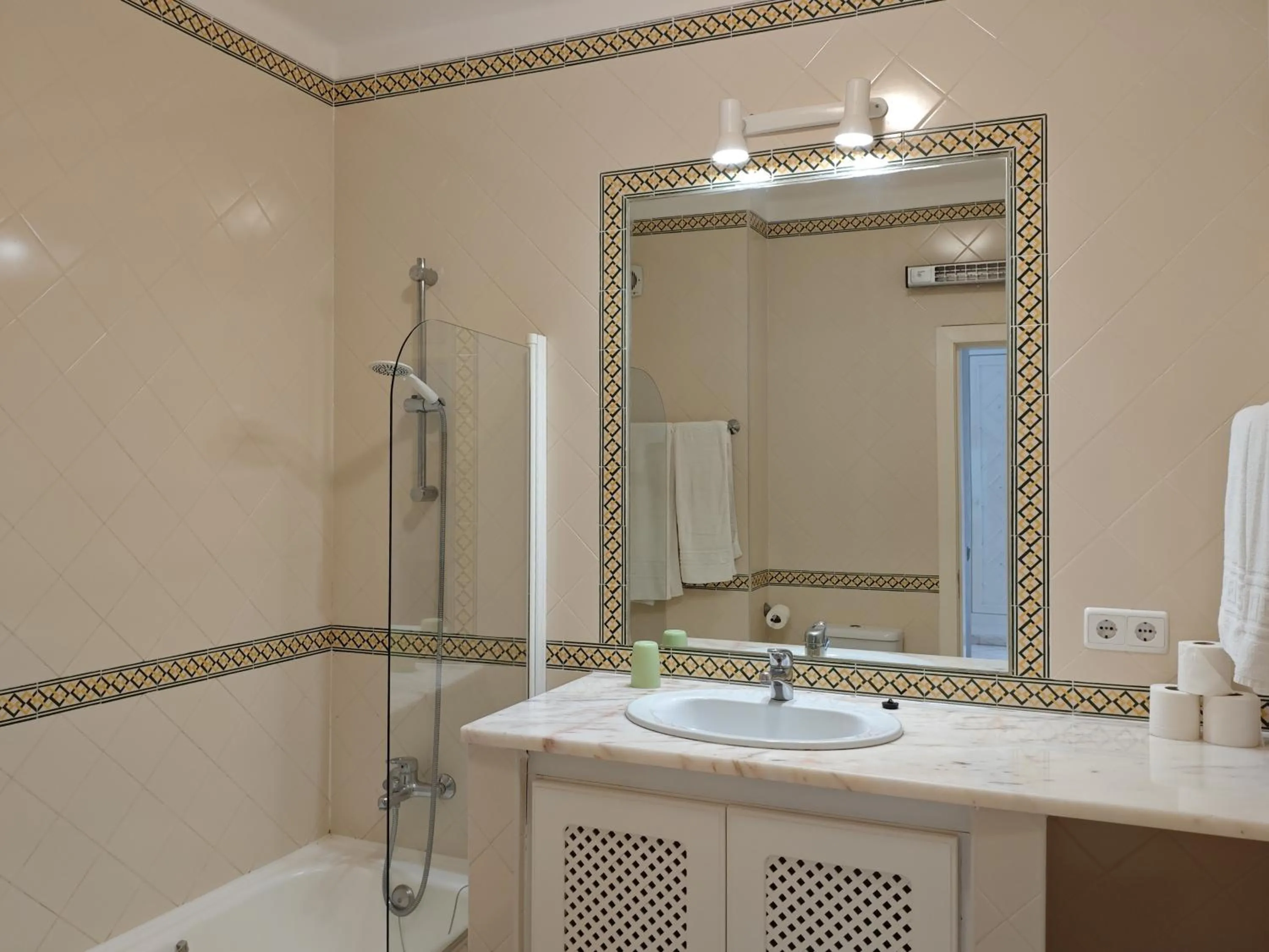 Bathroom in Aldeamento Turistico da Prainha