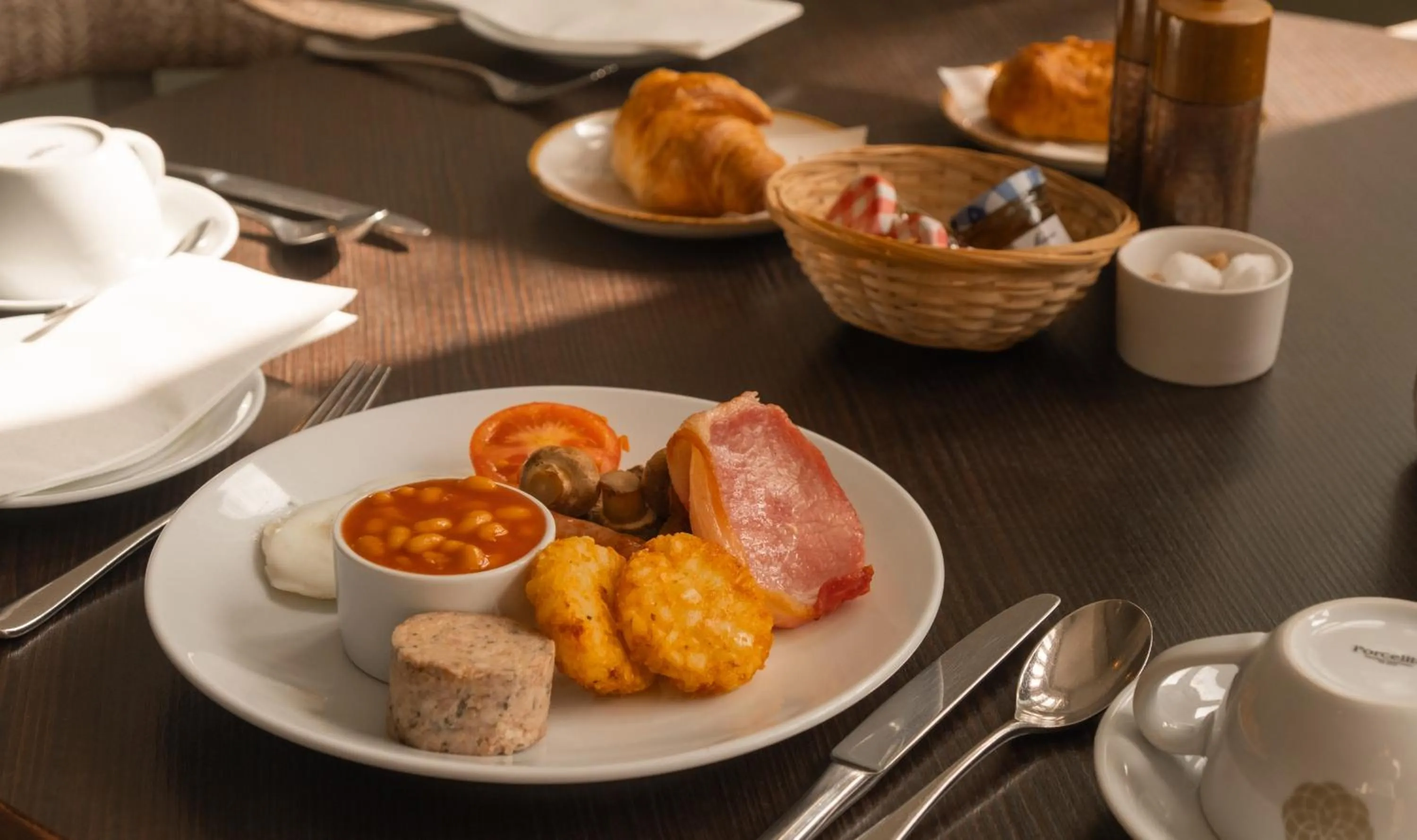 Breakfast in The Alverton