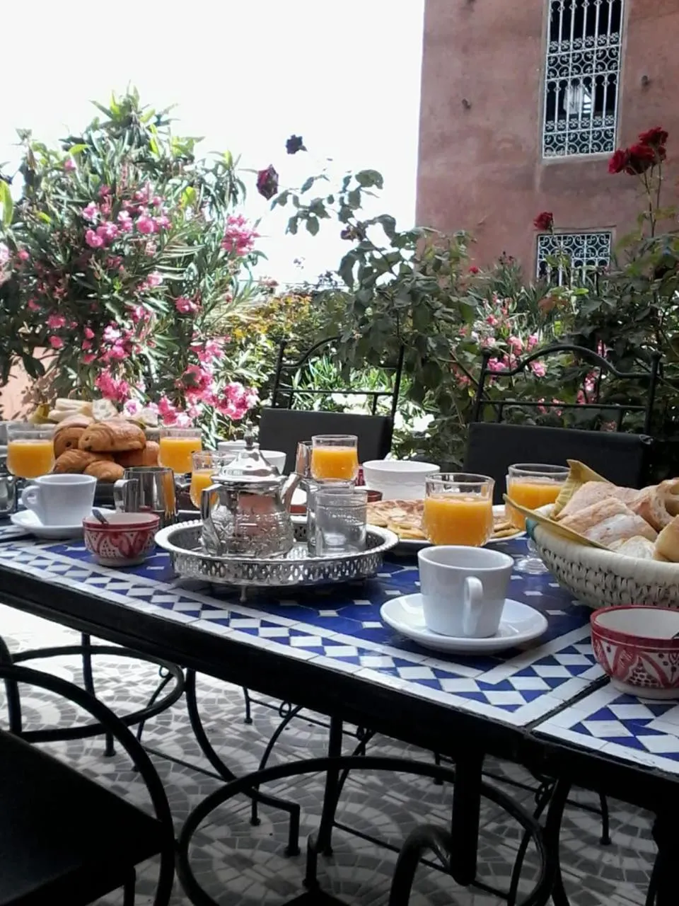 Food and drinks in Riad Malak