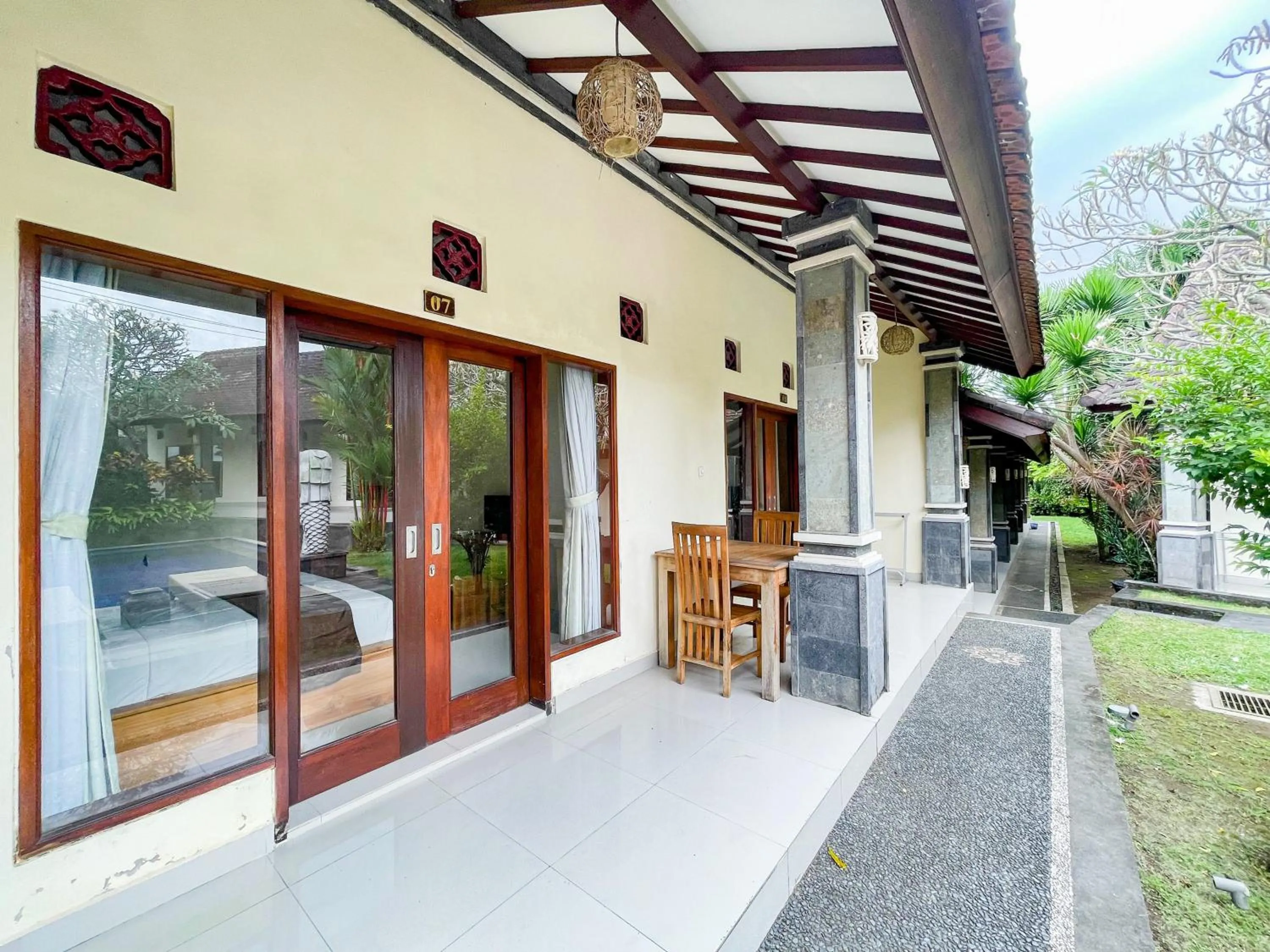 Property building in Urbanview Hotel Lilis Cempaka Mas Guesthouse