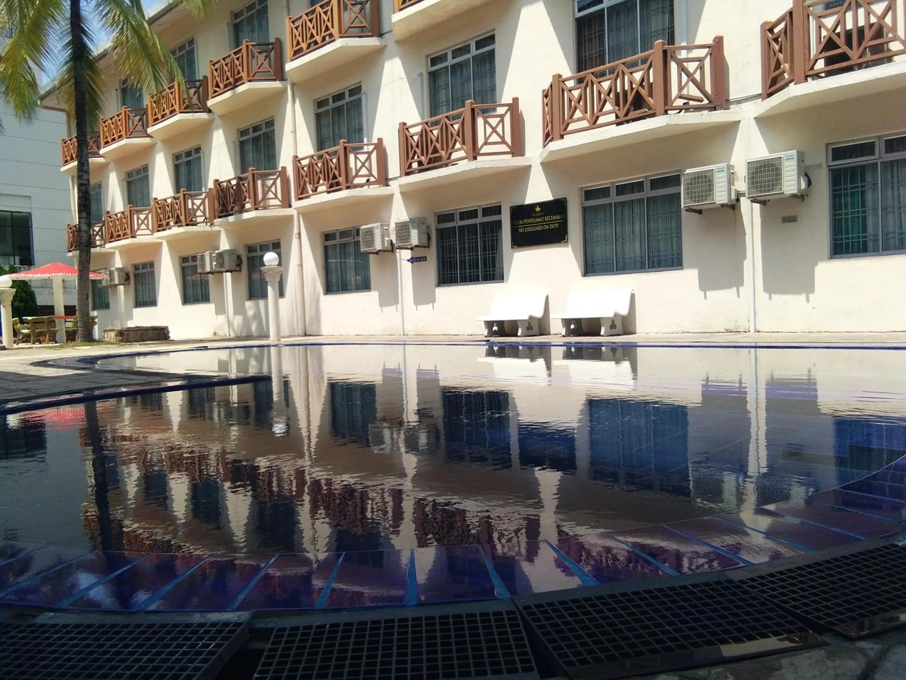 Swimming pool in Hotel Seri Malaysia Kuantan