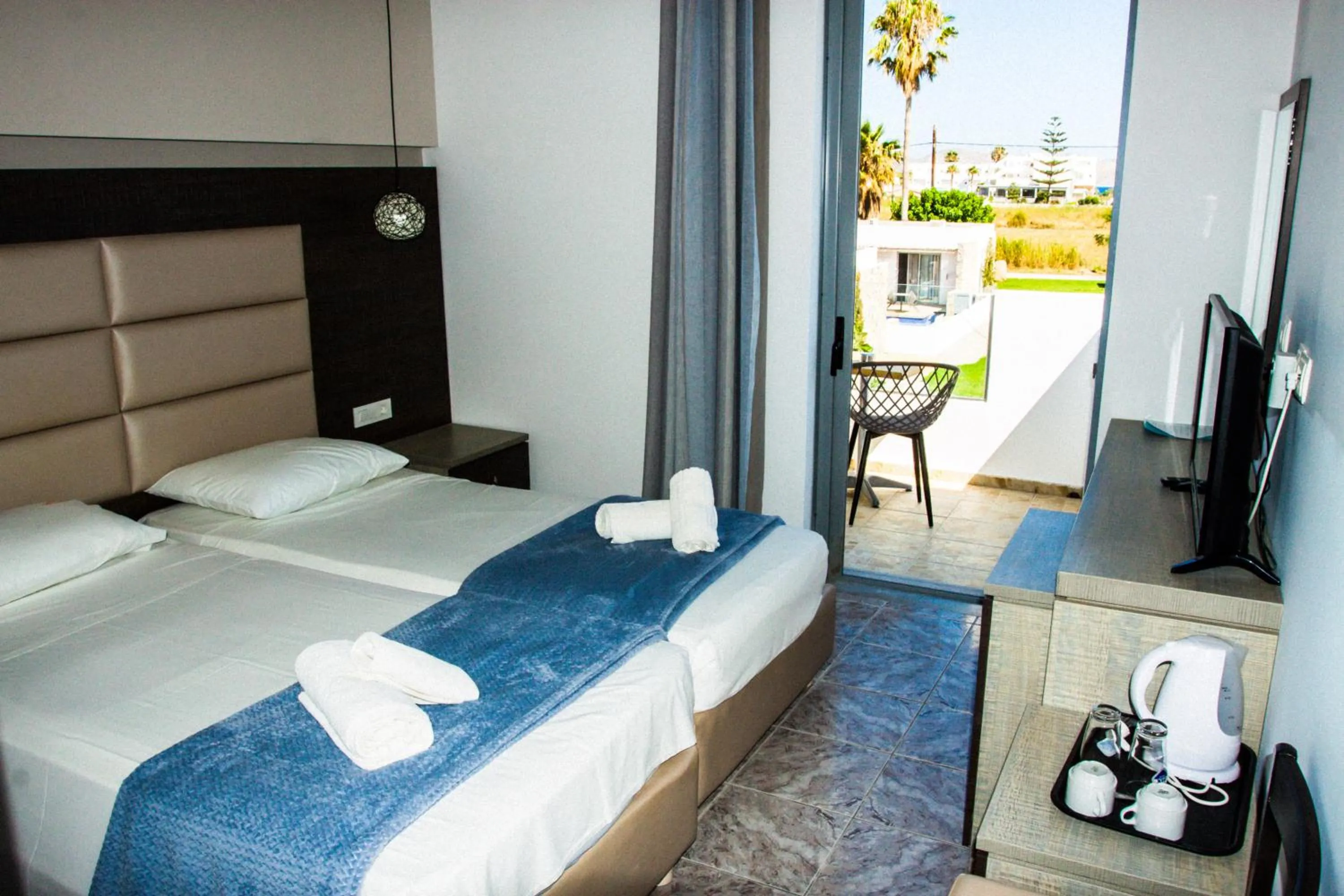 Photo of the whole room, Bed in Sunshine Hotel Tigaki