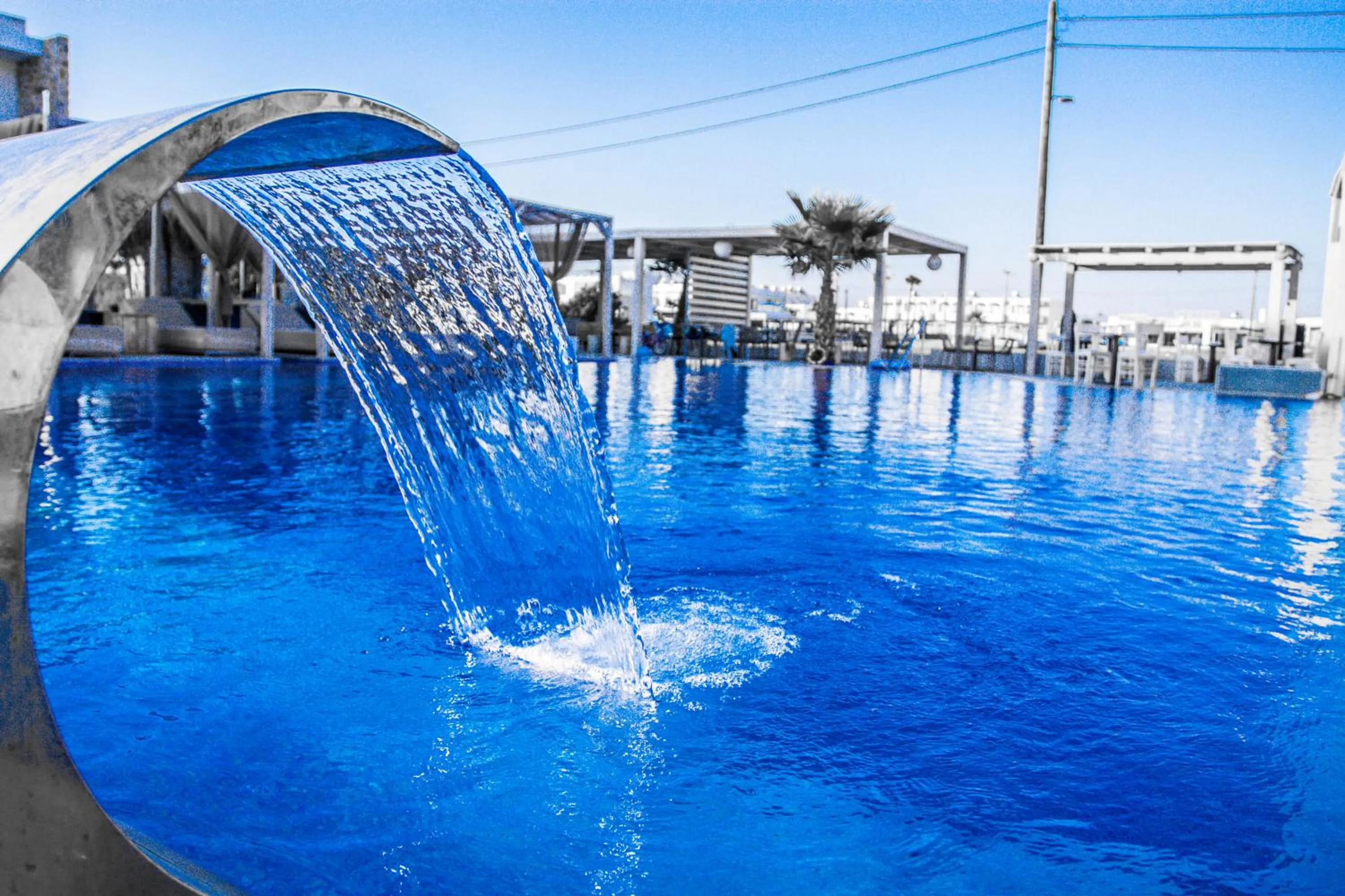 Swimming pool in Sunshine Hotel Tigaki
