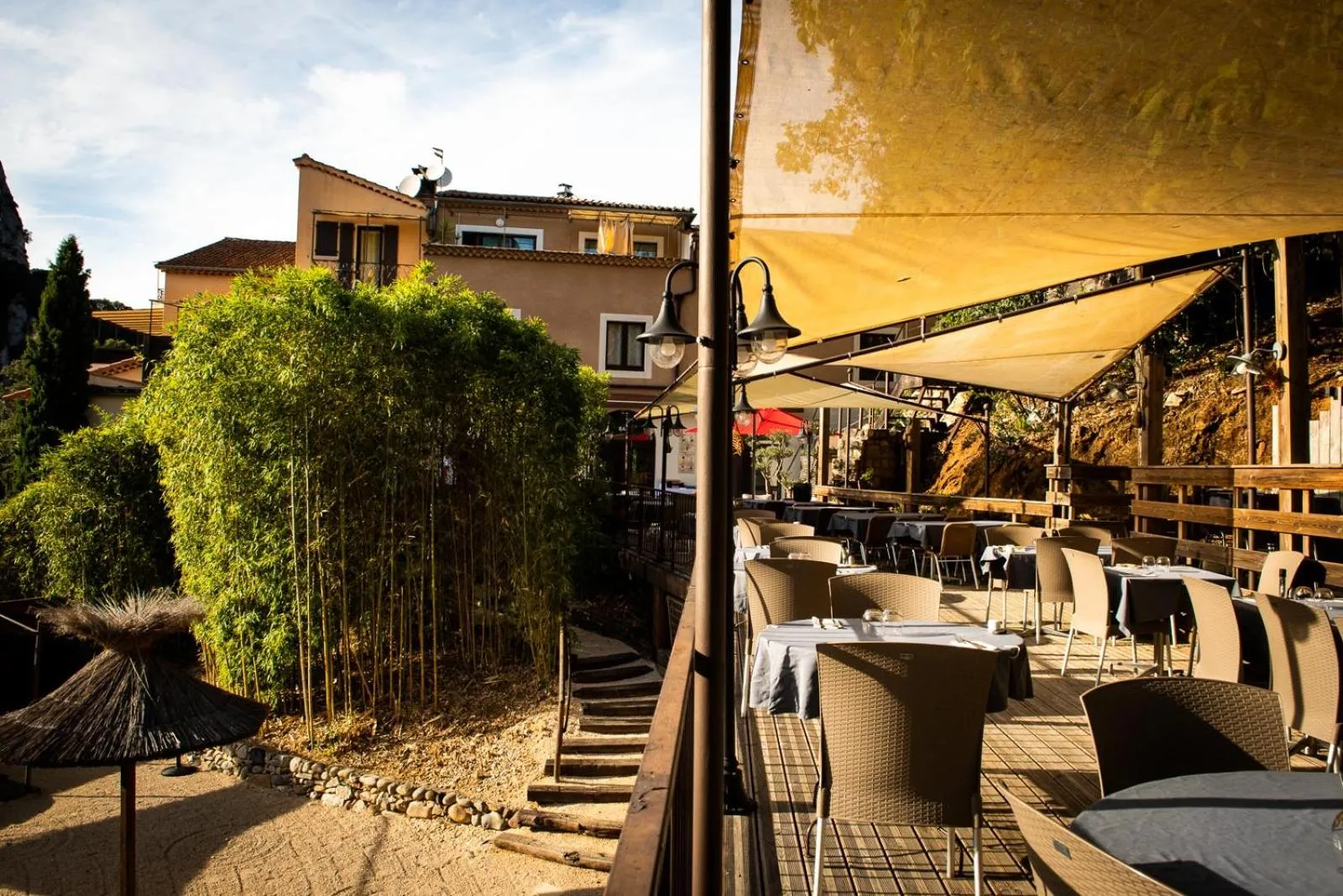 Restaurant/places to eat in Le Belvedere