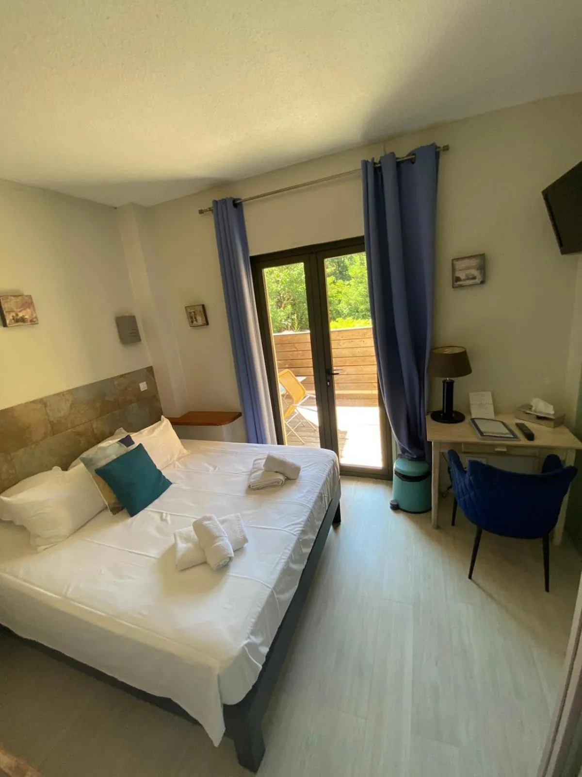 Photo of the whole room, Bed in Le Belvedere