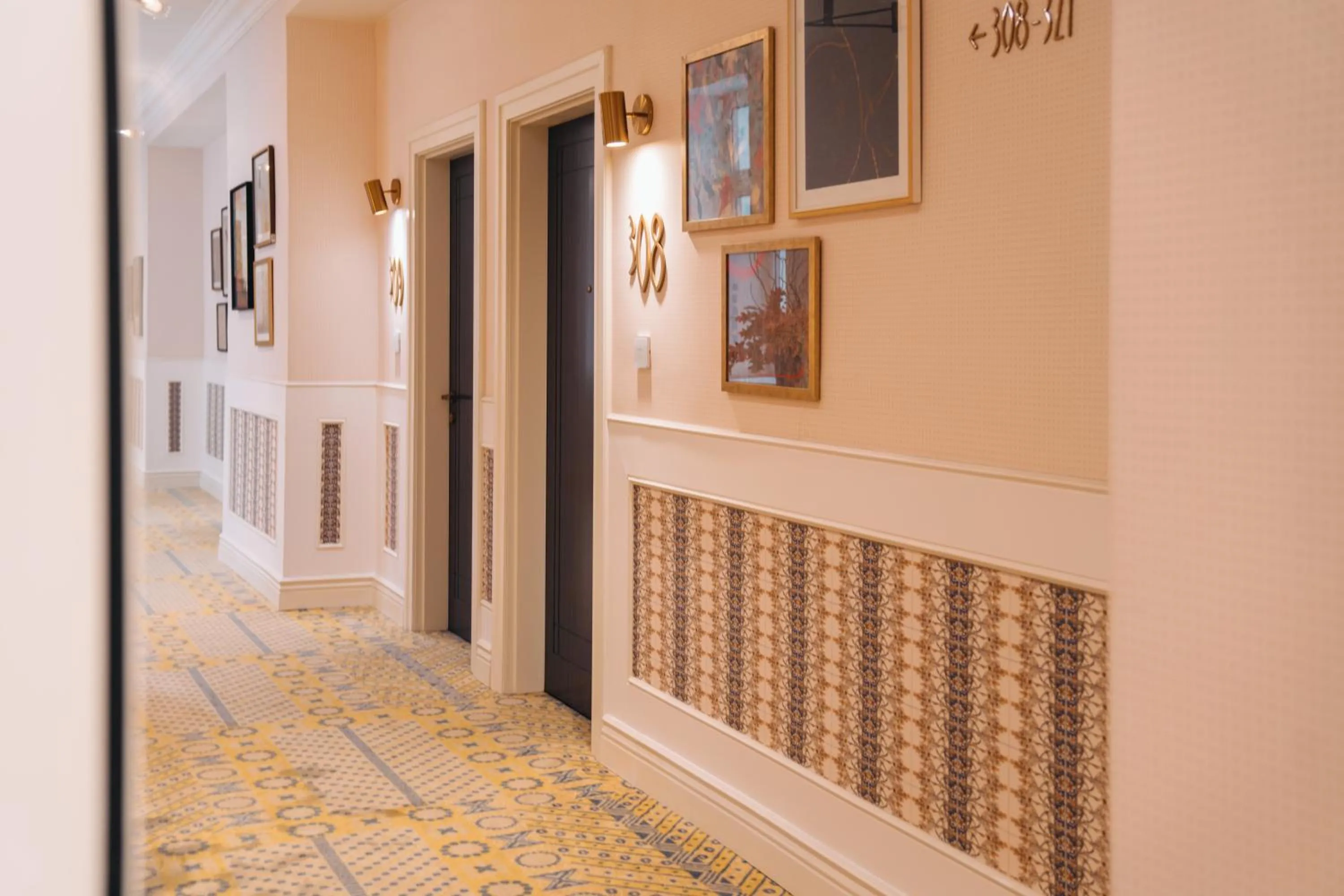 Property building in Hotel Capital