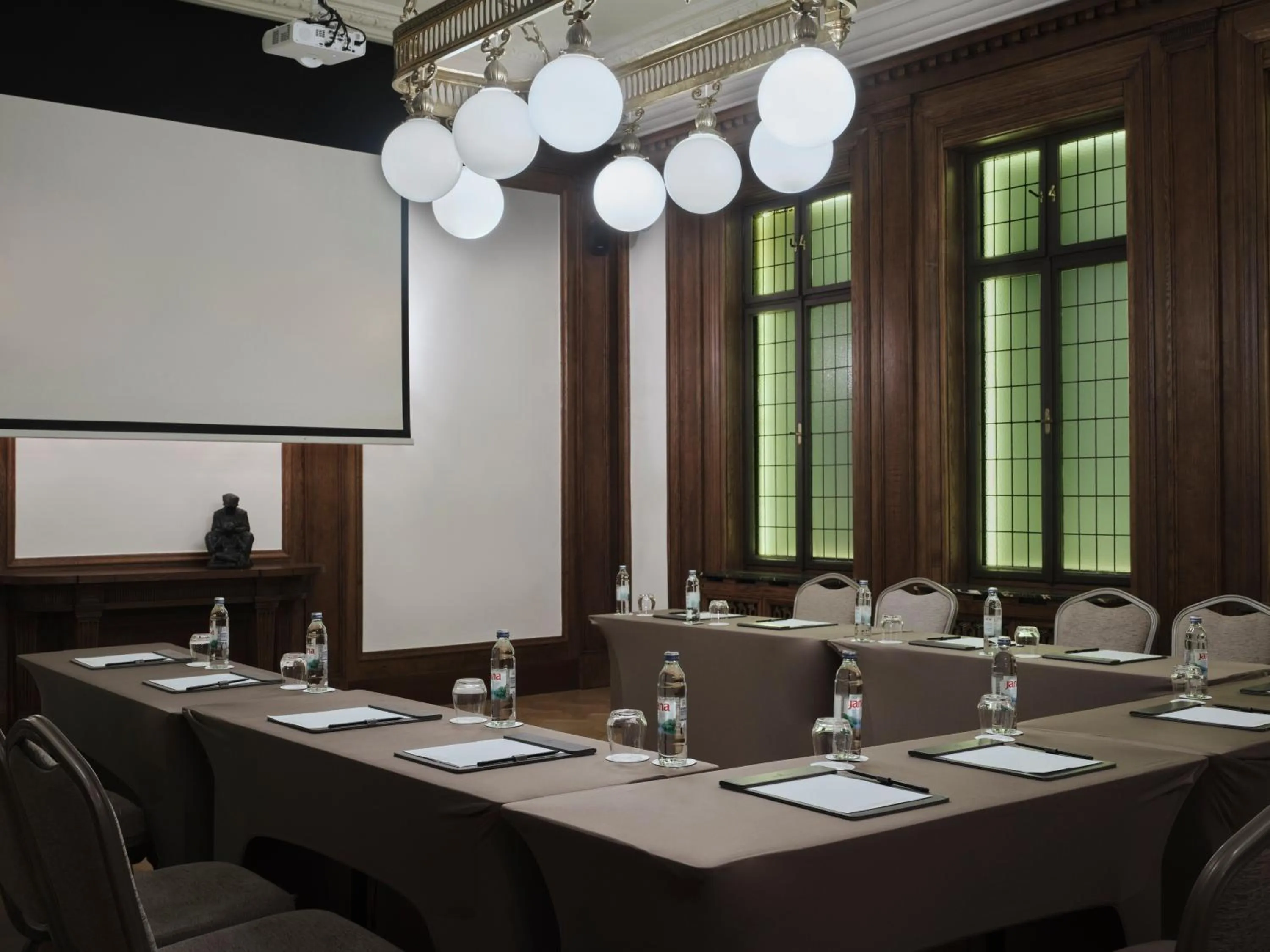 Meeting/conference room in Hotel Capital