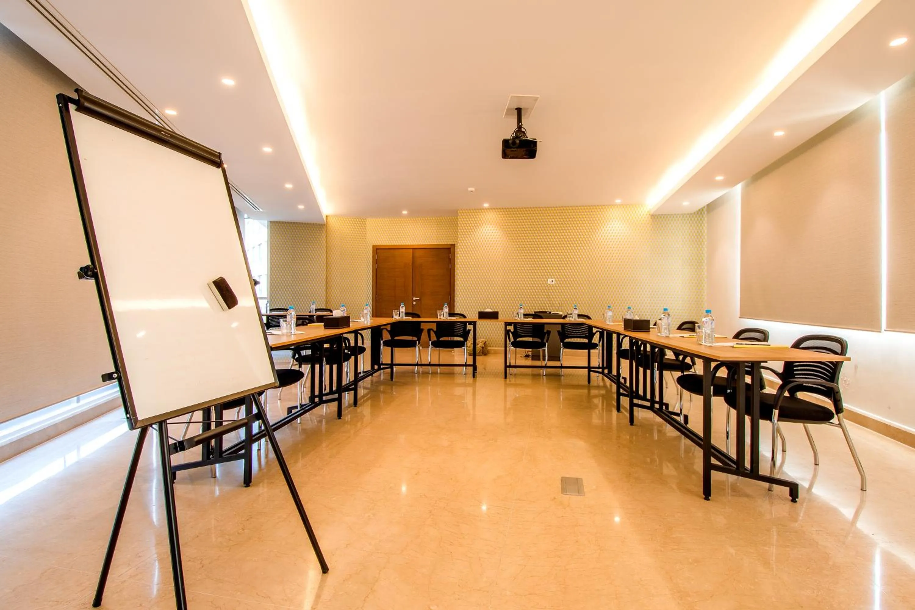 Business facilities in The Ray Hotel and Studios