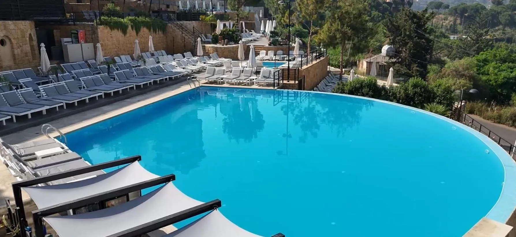 Day in The Ray Hotel and Studios