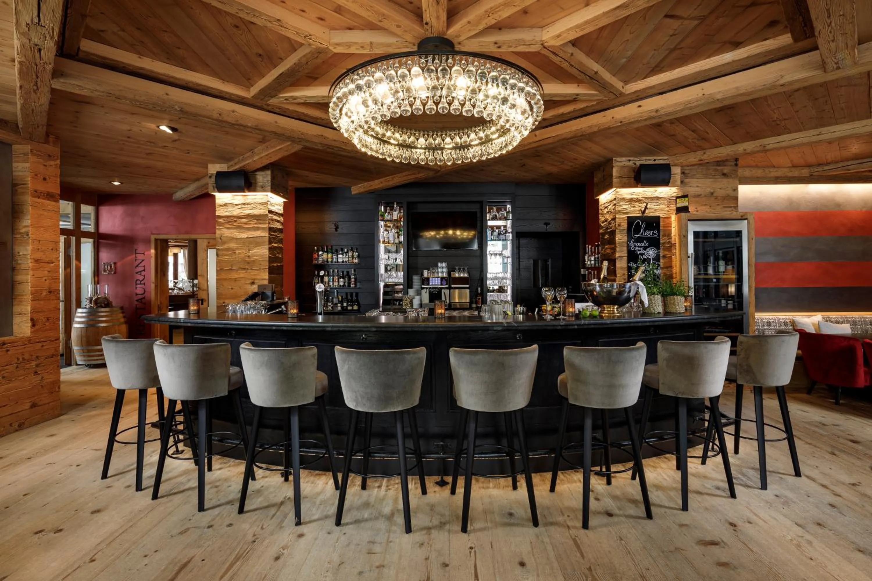 Lounge or bar in Hotel Piz Buin Klosters