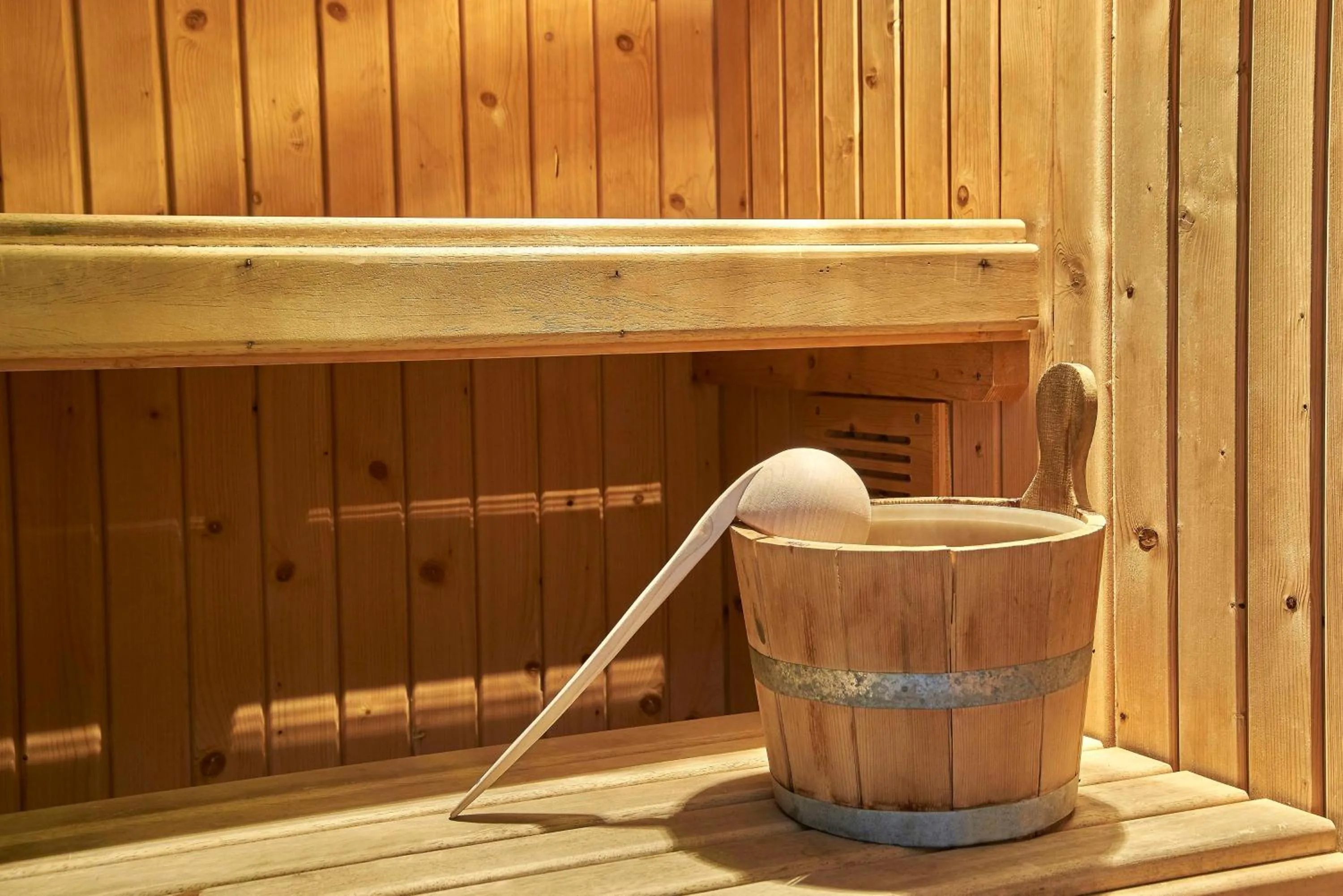 Spa and wellness centre/facilities in NH Coimbra Dona Ines