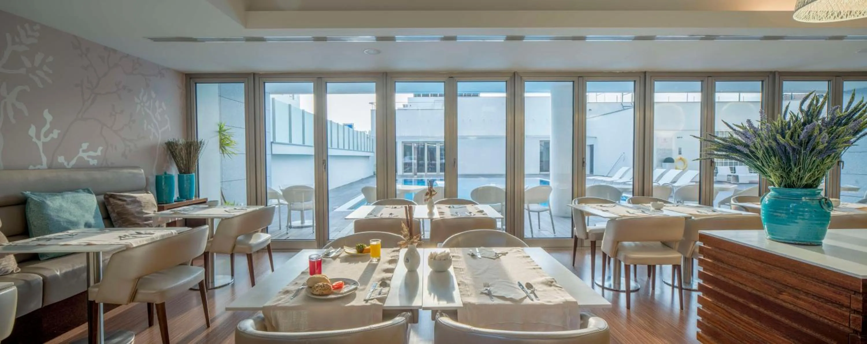 Property building in NH Coimbra Dona Ines