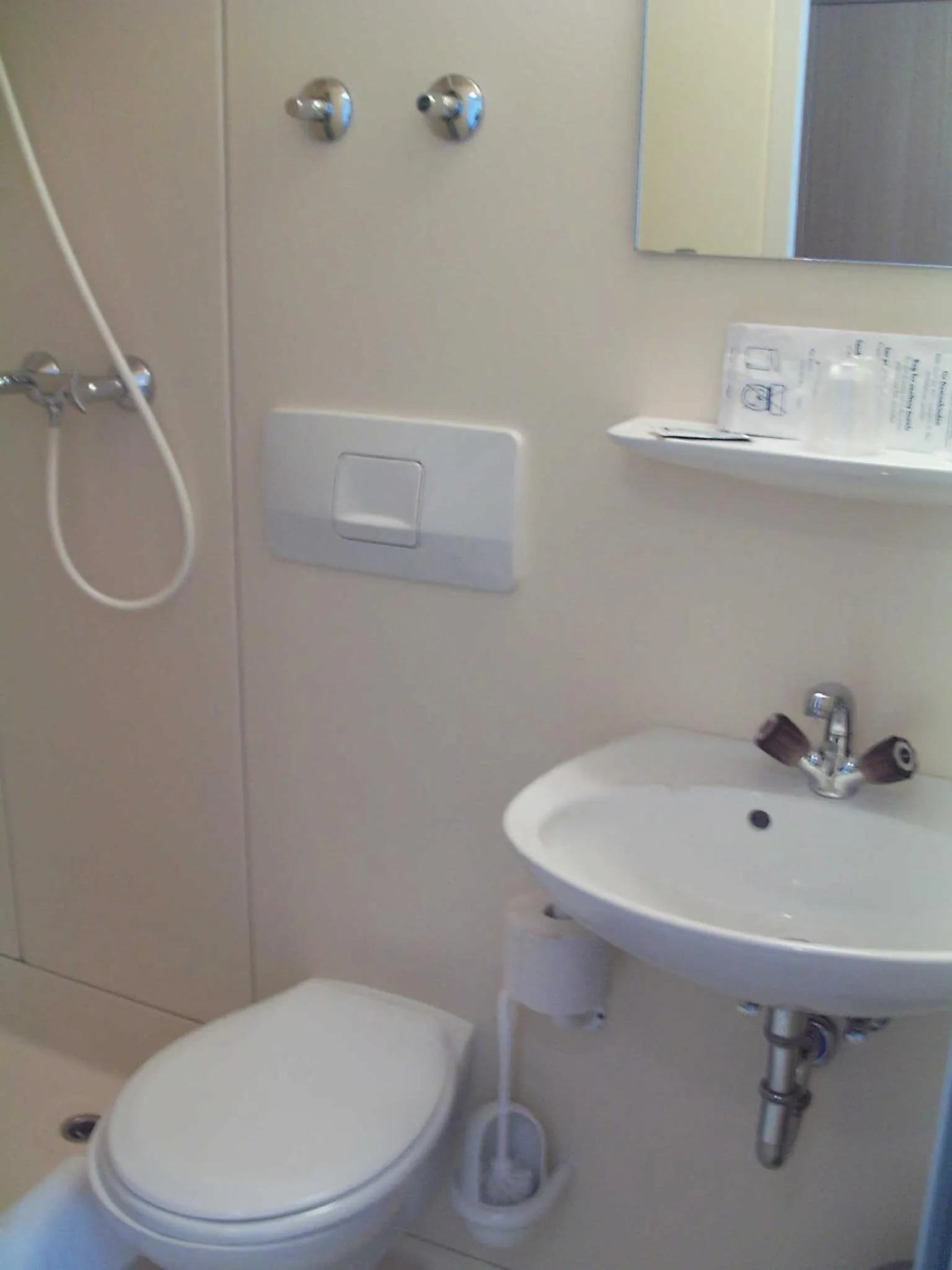 Bathroom in Hotel Krone Rüdesheim