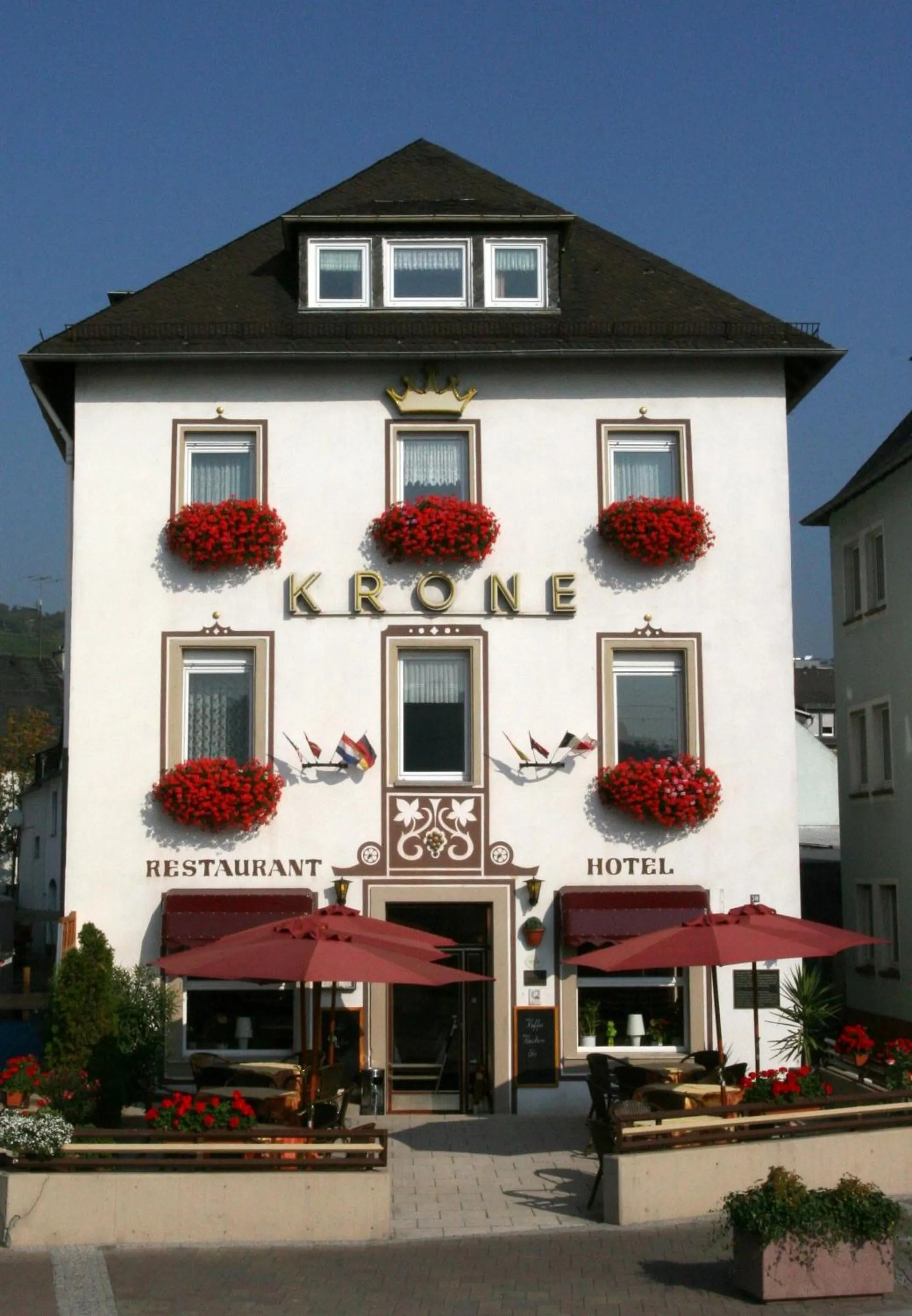 Facade/entrance in Hotel Krone Rüdesheim