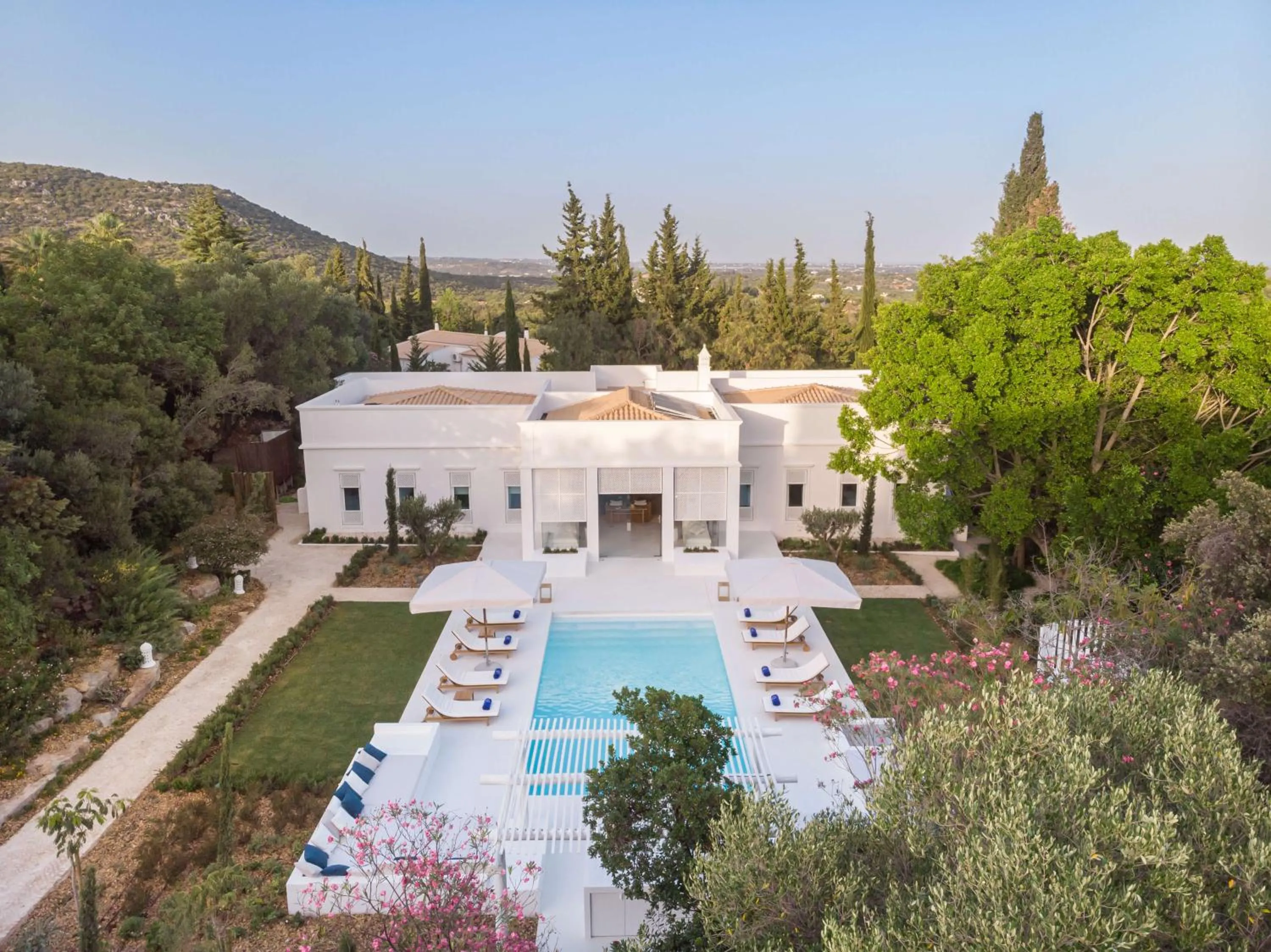 Patio in Octant Vila Monte