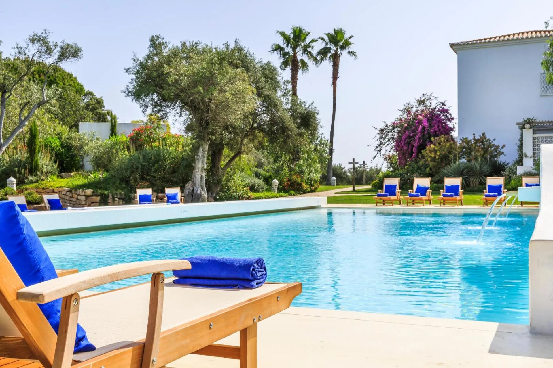 Swimming pool in Octant Vila Monte