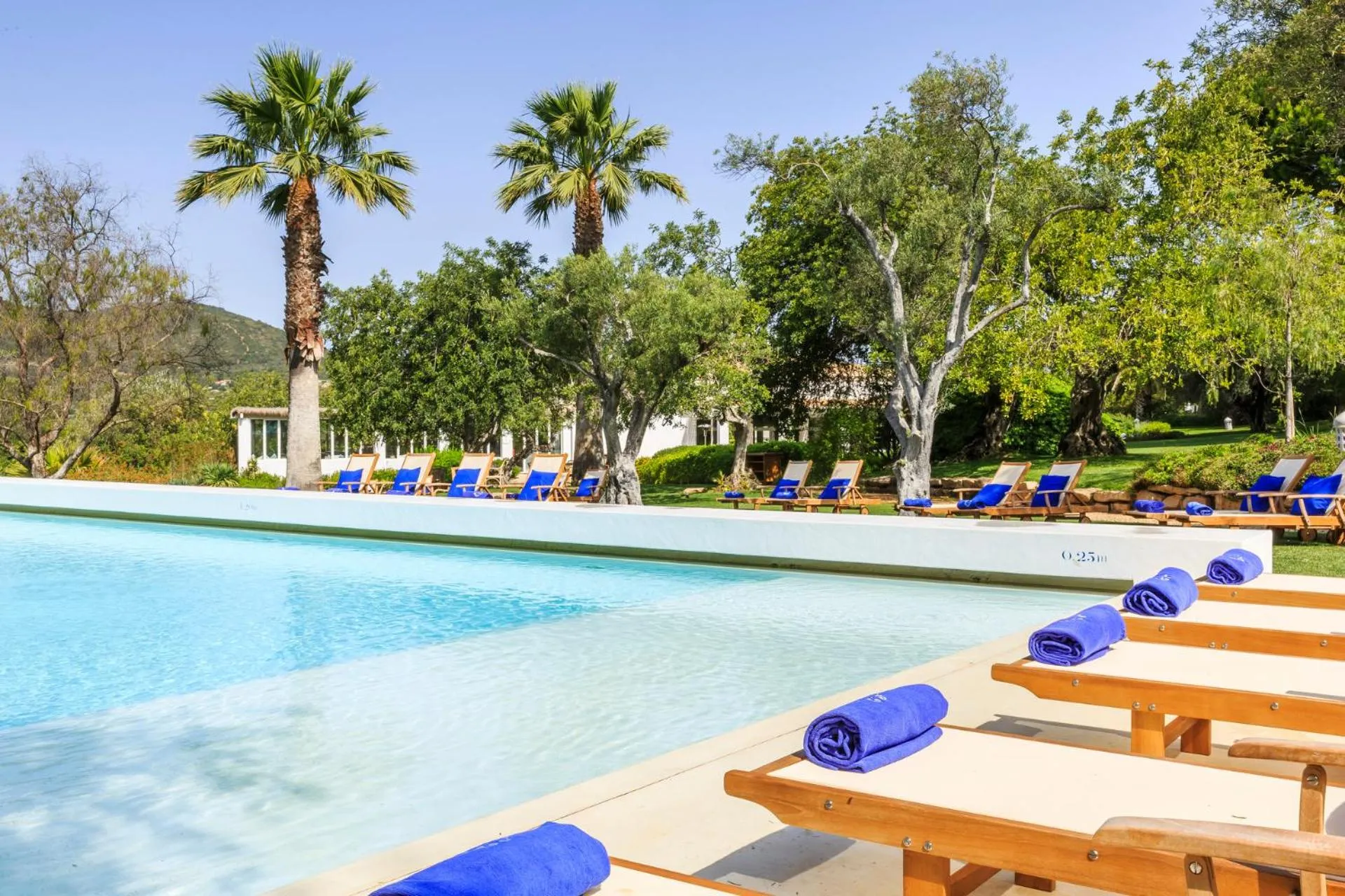 Swimming pool in Octant Vila Monte