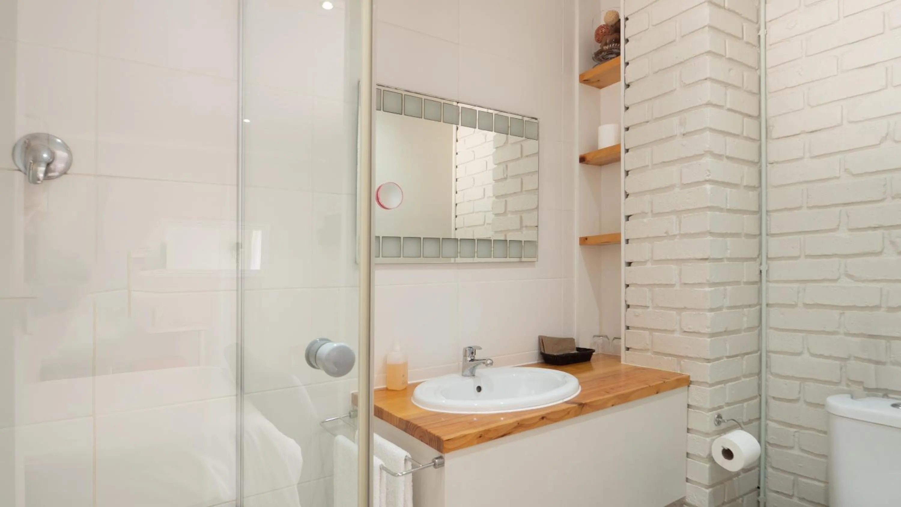 Bathroom in Interlaken Guest House