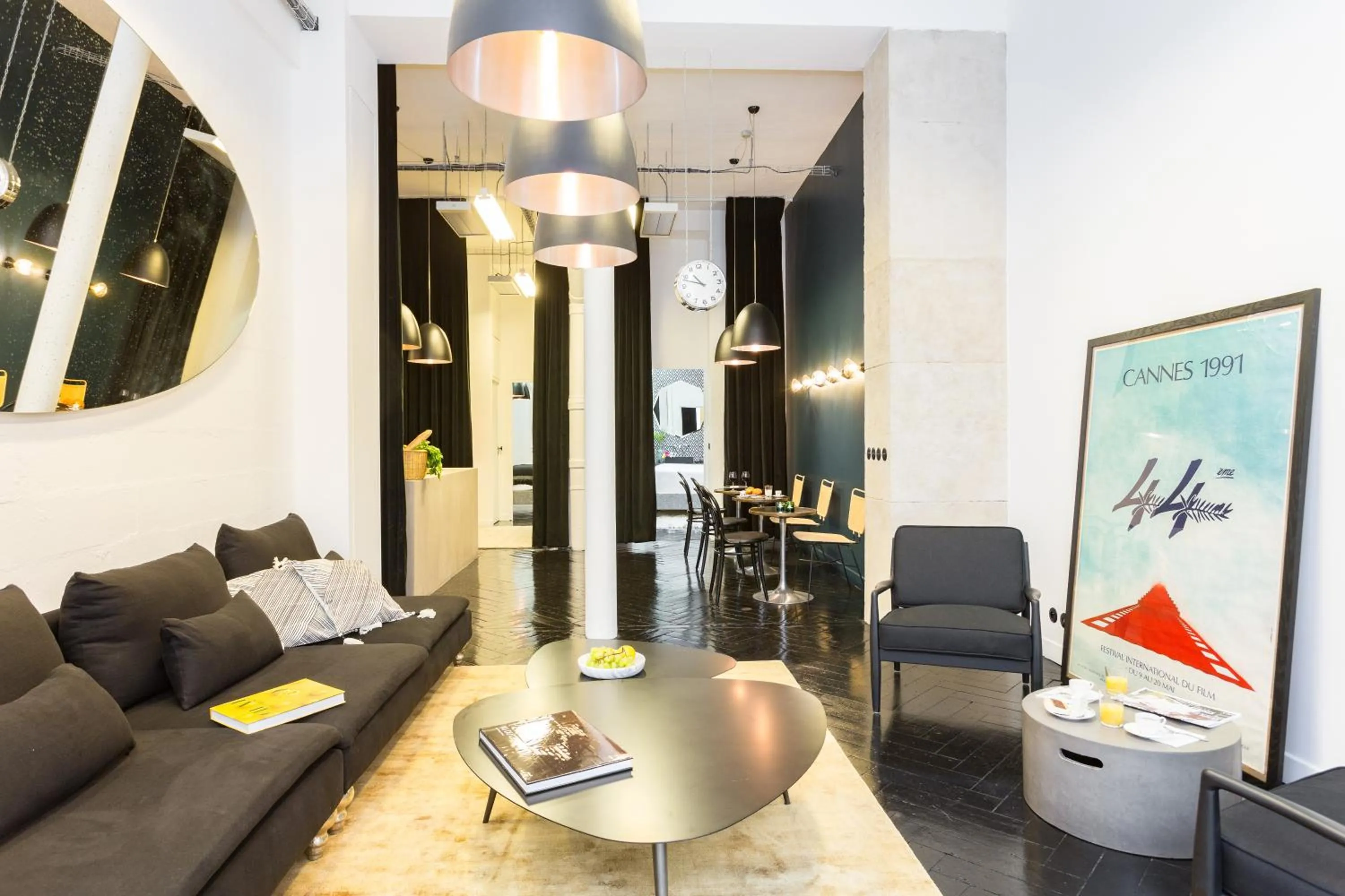 Living room in Habitat Parisien - 2BR-2BA - Aircon Loft Montorgueil