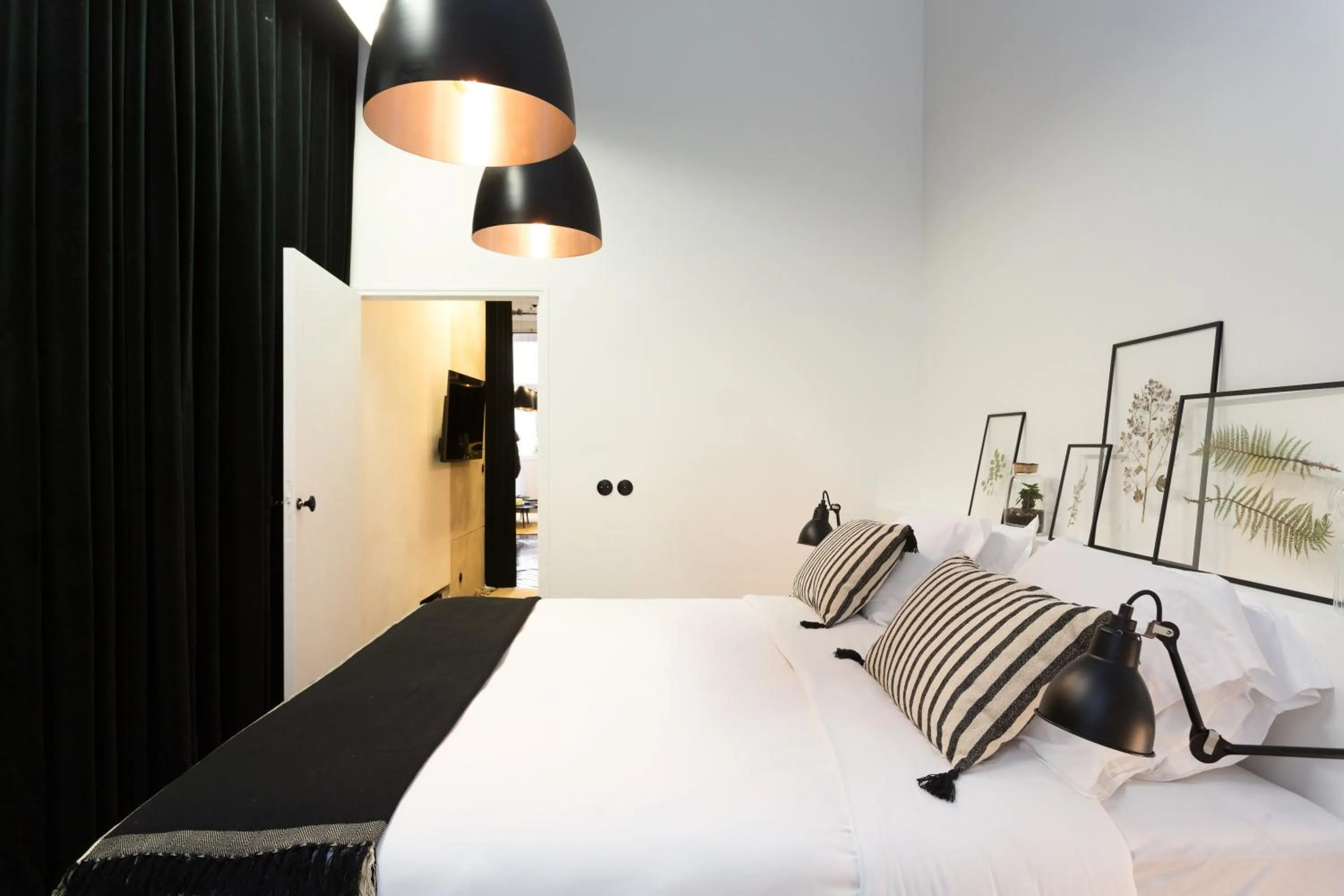 Bed in Habitat Parisien - 2BR-2BA - Aircon Loft Montorgueil