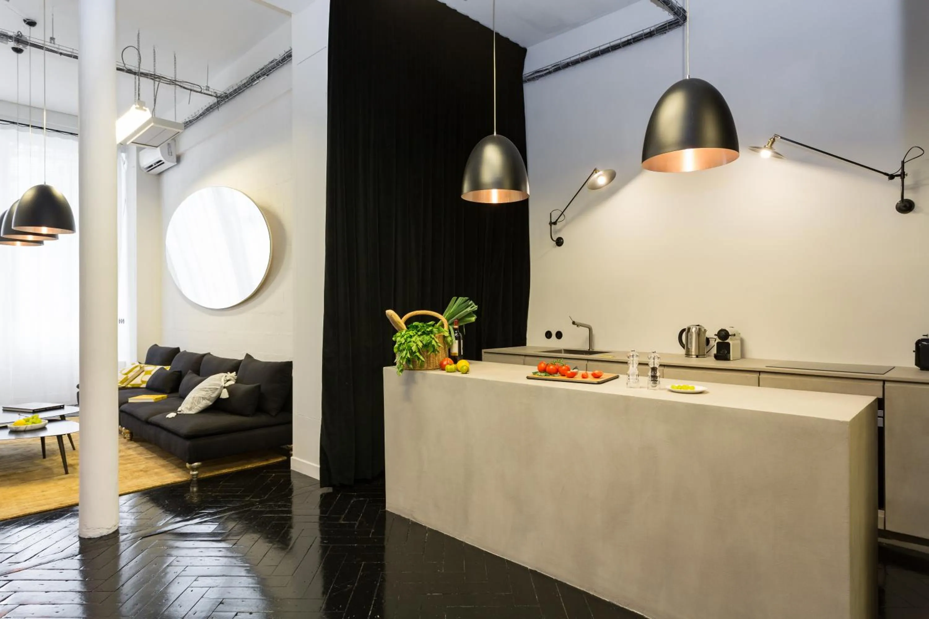 Living room in Habitat Parisien - 2BR-2BA - Aircon Loft Montorgueil