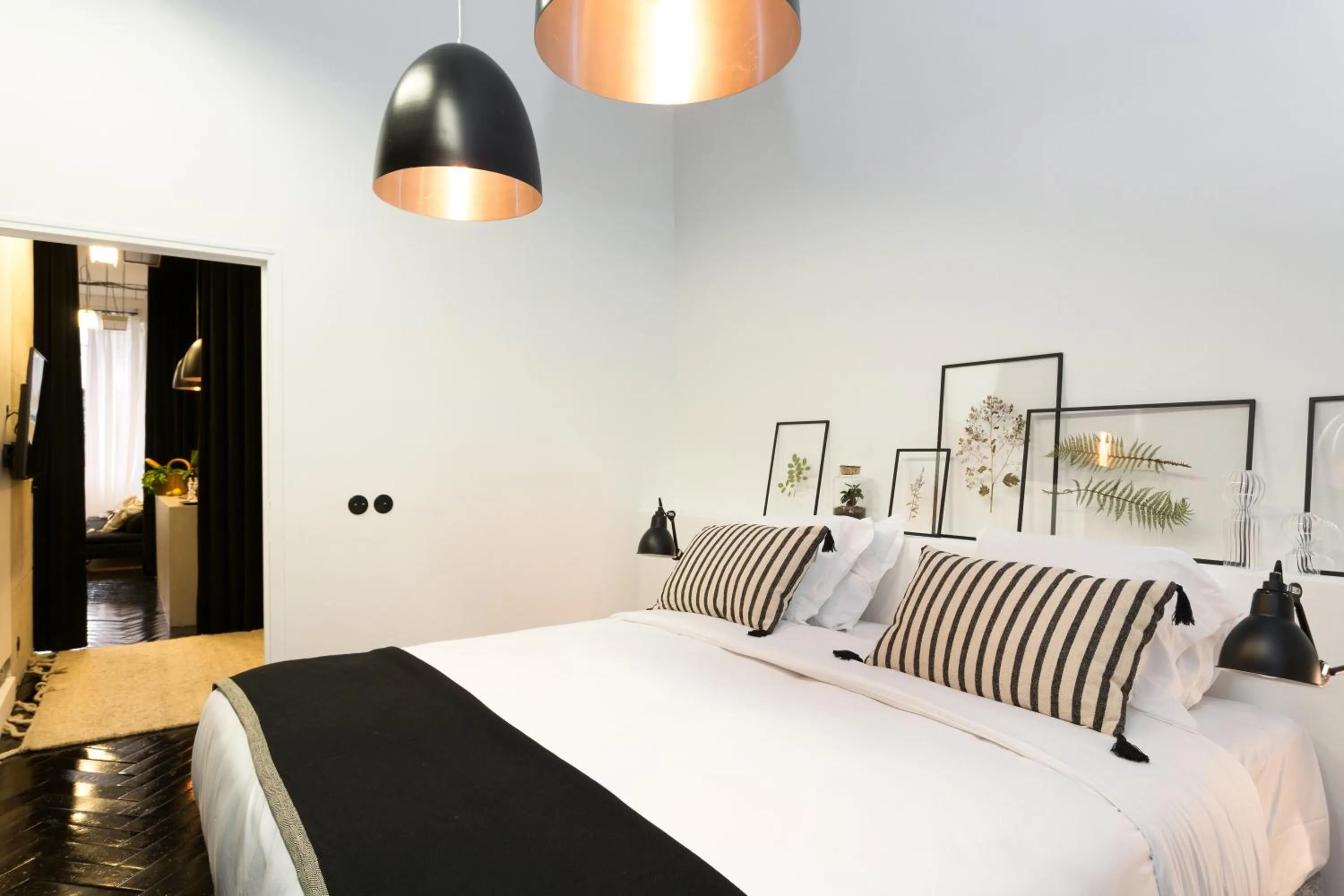 Bed in Habitat Parisien - 2BR-2BA - Aircon Loft Montorgueil